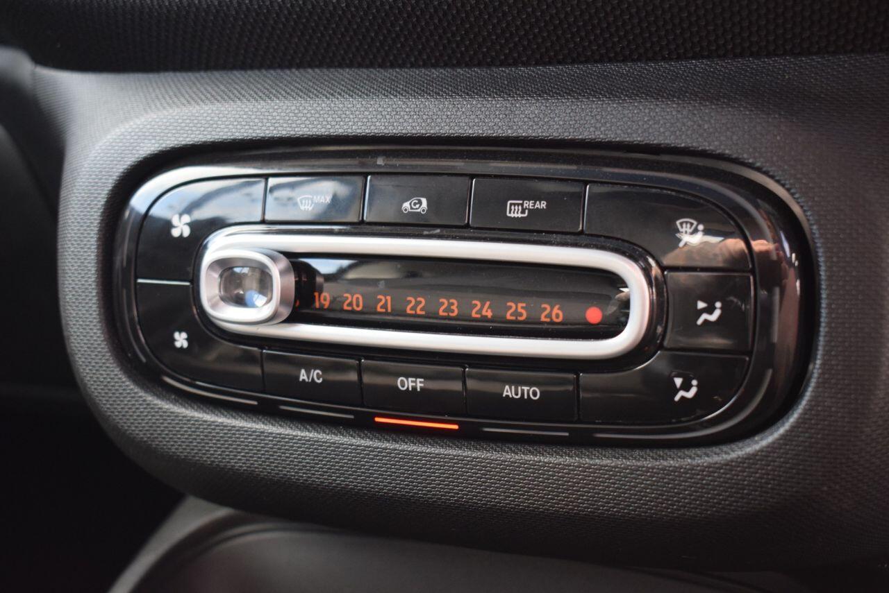 smart Fortwo view 24