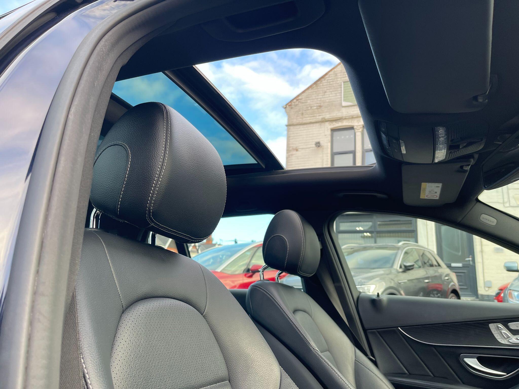 Mercedes-Benz C-Class view 24