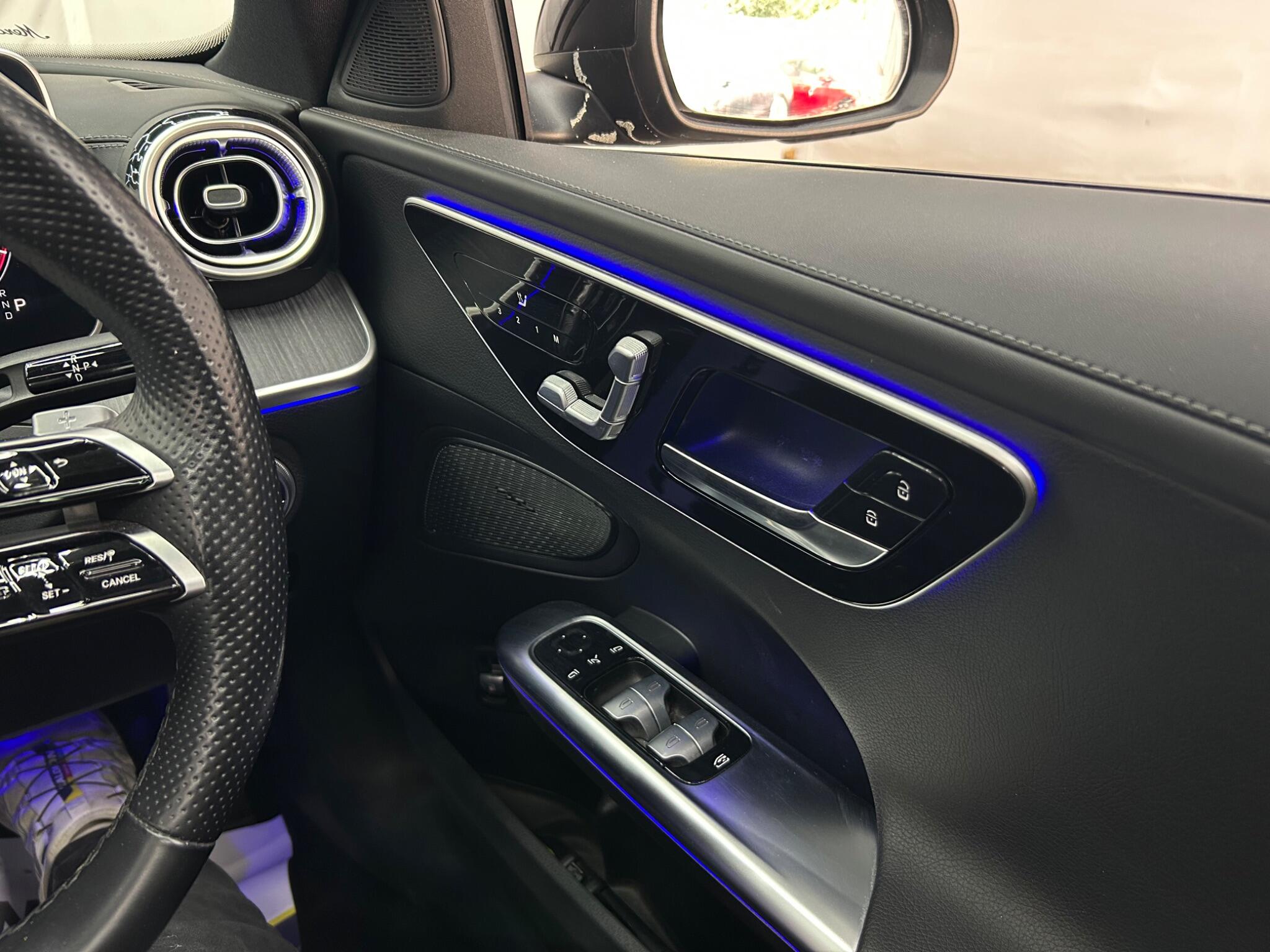 Mercedes-Benz C-Class view 24