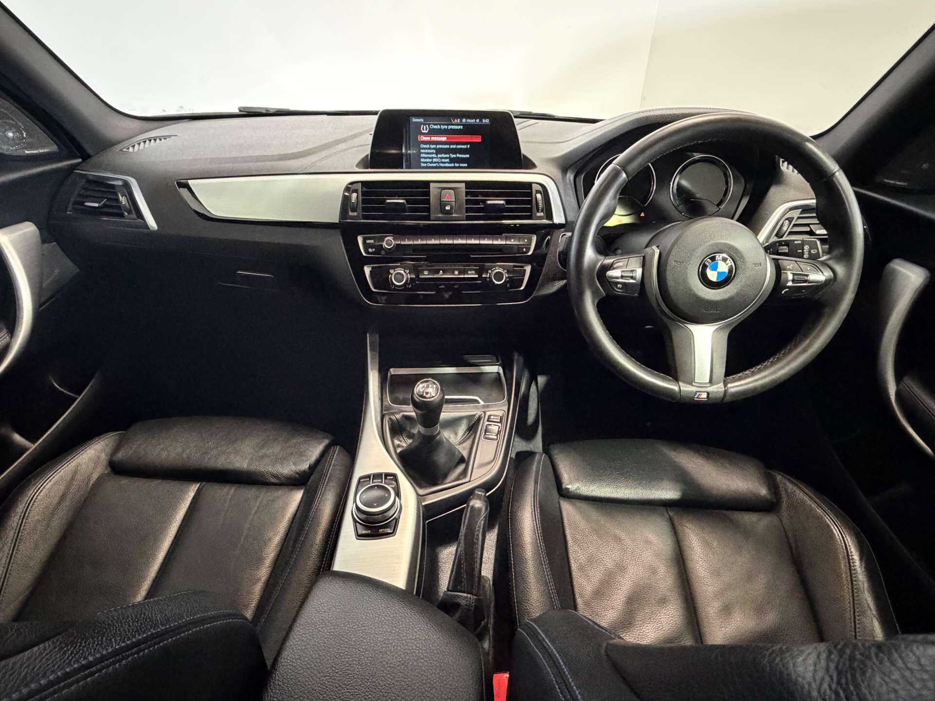 BMW 1 Series view 13