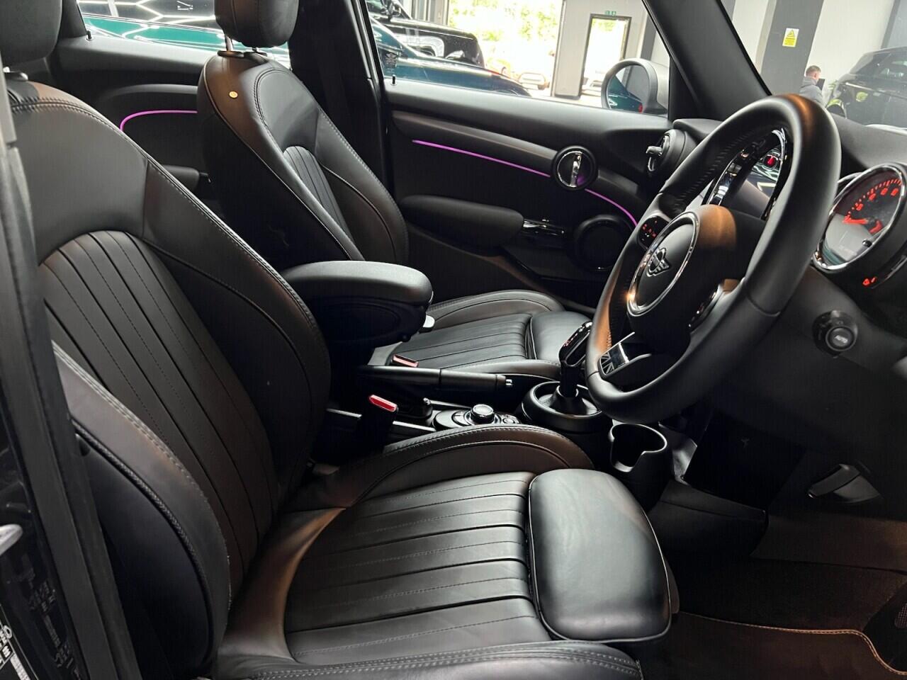 Mini Hatch view 36