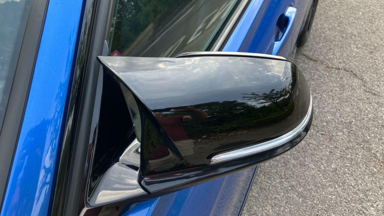 BMW 3 Series view 15
