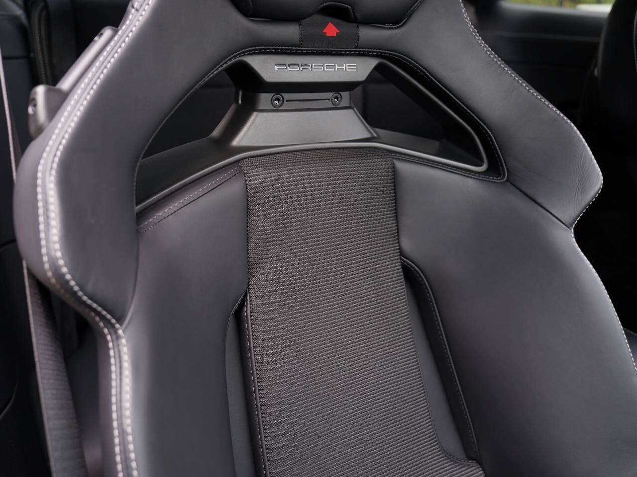 Porsche 911 view 24
