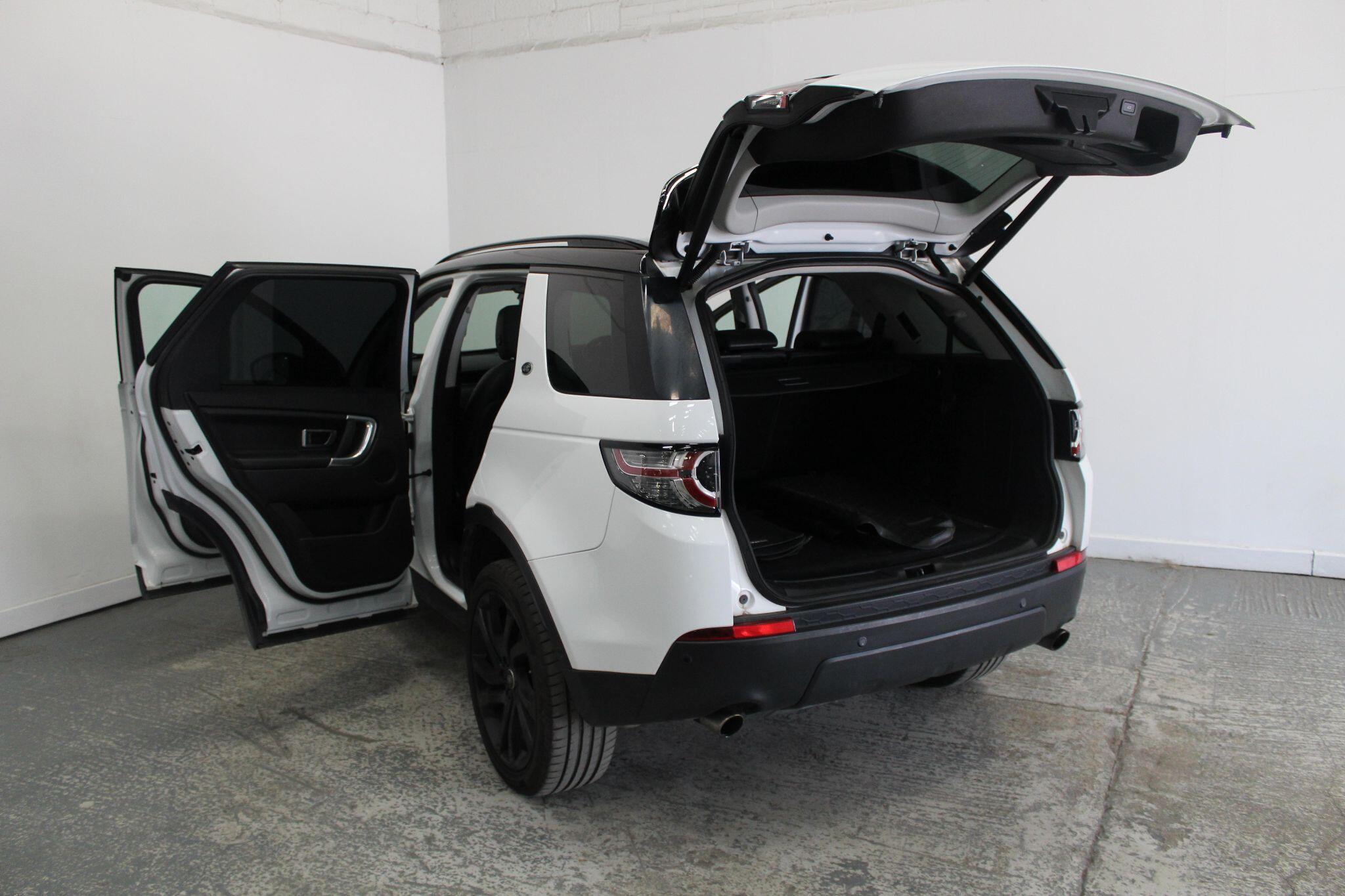 Land Rover Discovery Sport view 22