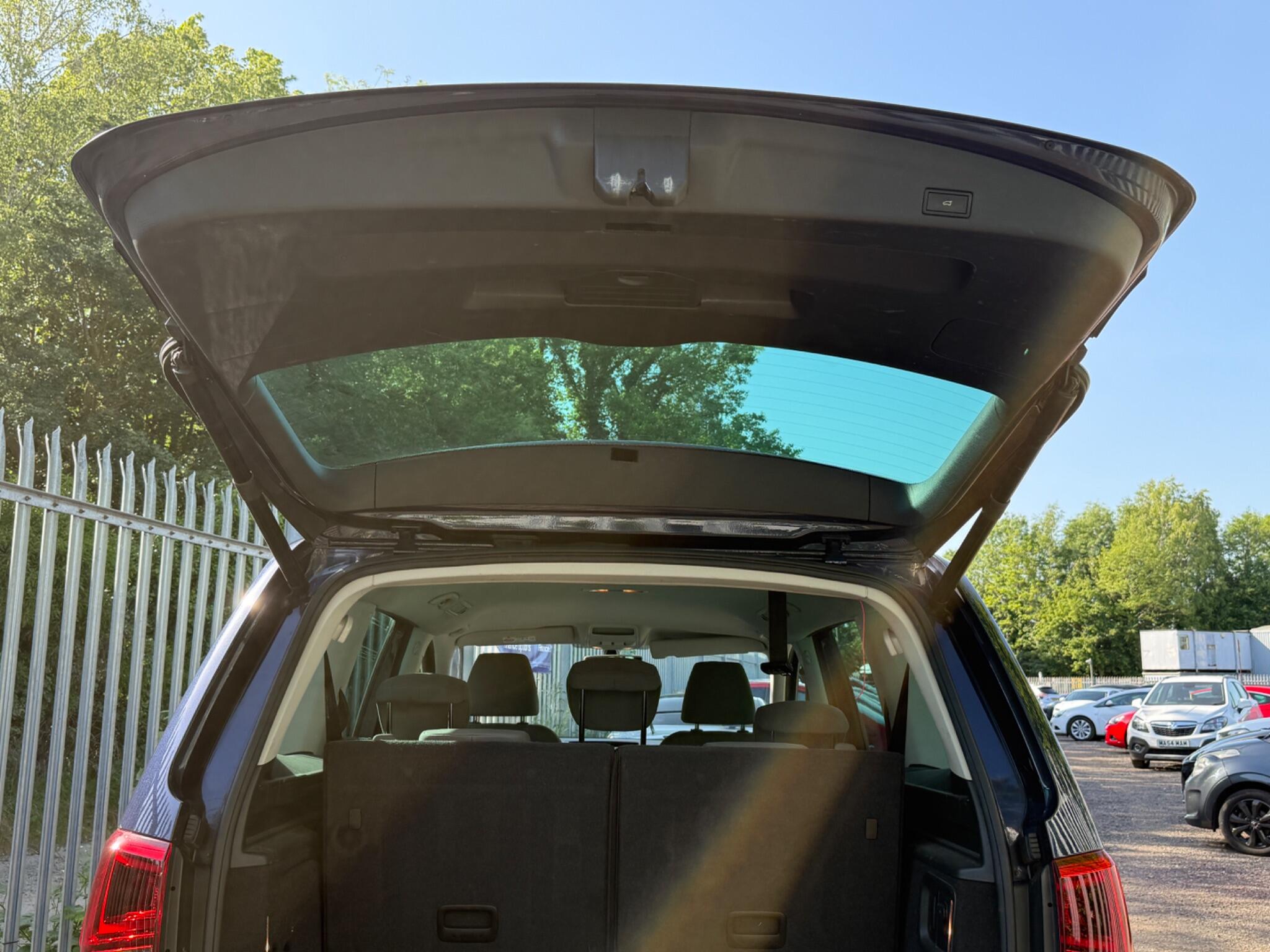 2016 SEAT Alhambra image 41