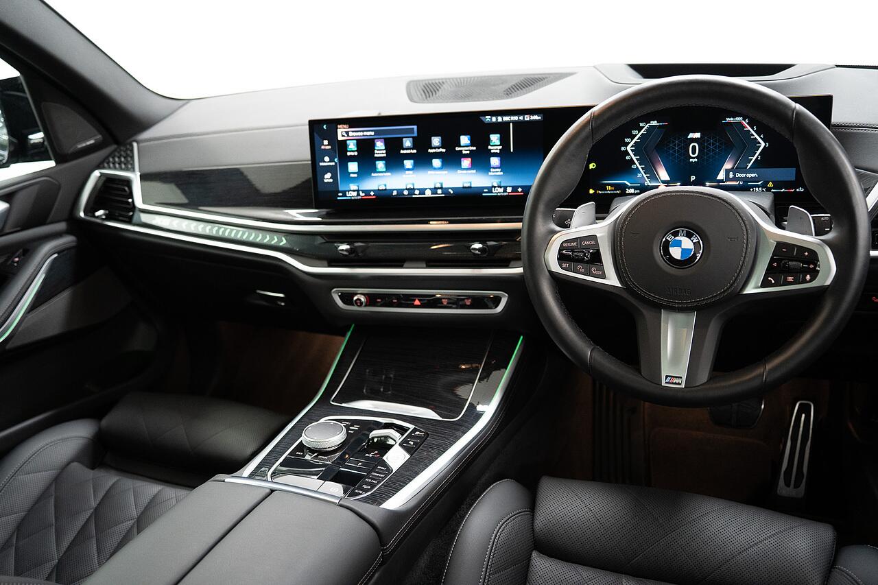 BMW X5 view 9