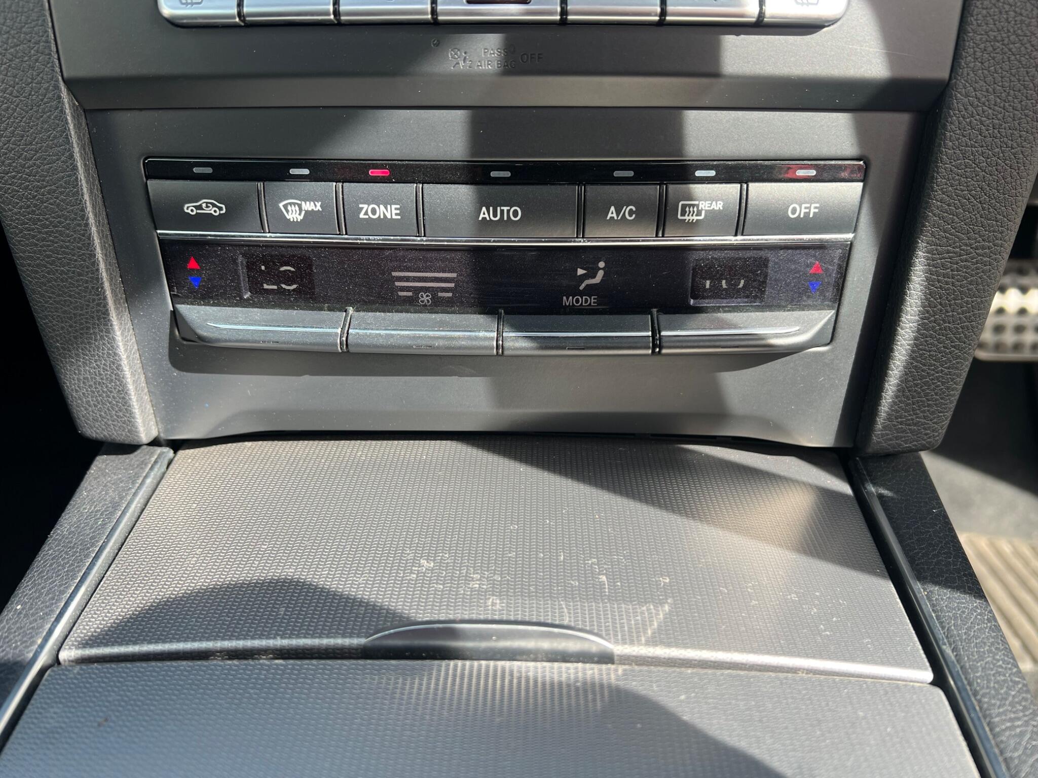 Mercedes-Benz E-Class view 43