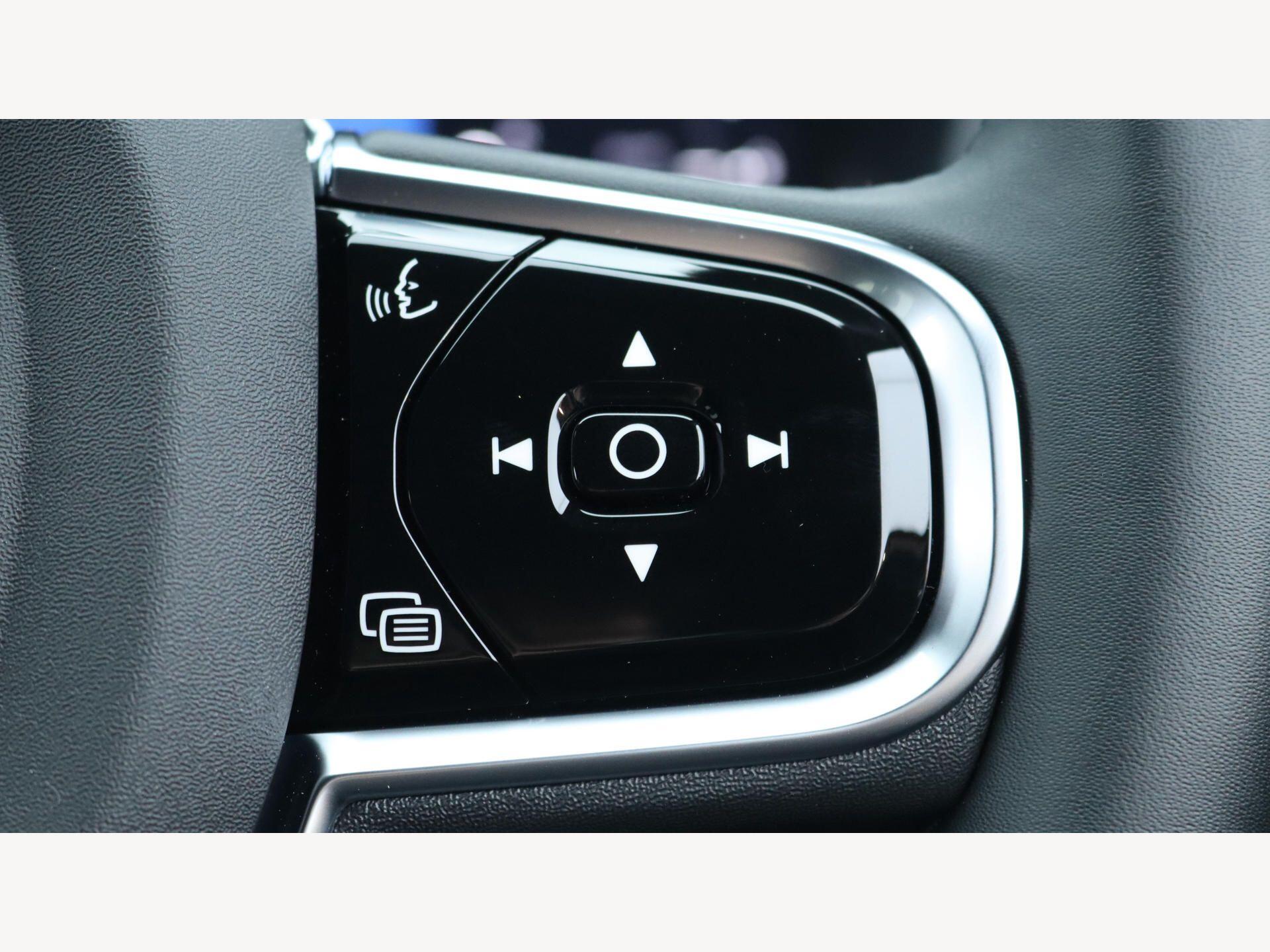 Volvo XC60 view 23