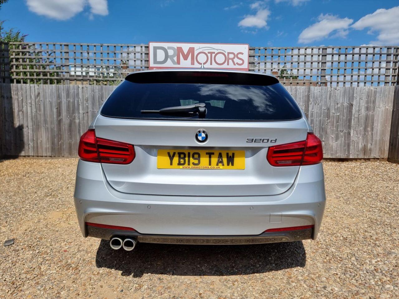 BMW 3 Series view 29