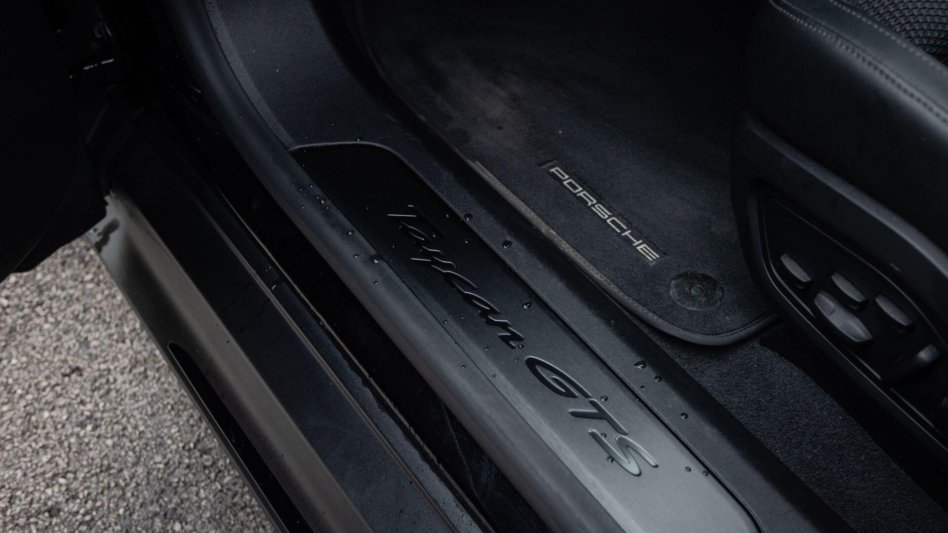 Porsche Taycan view 68