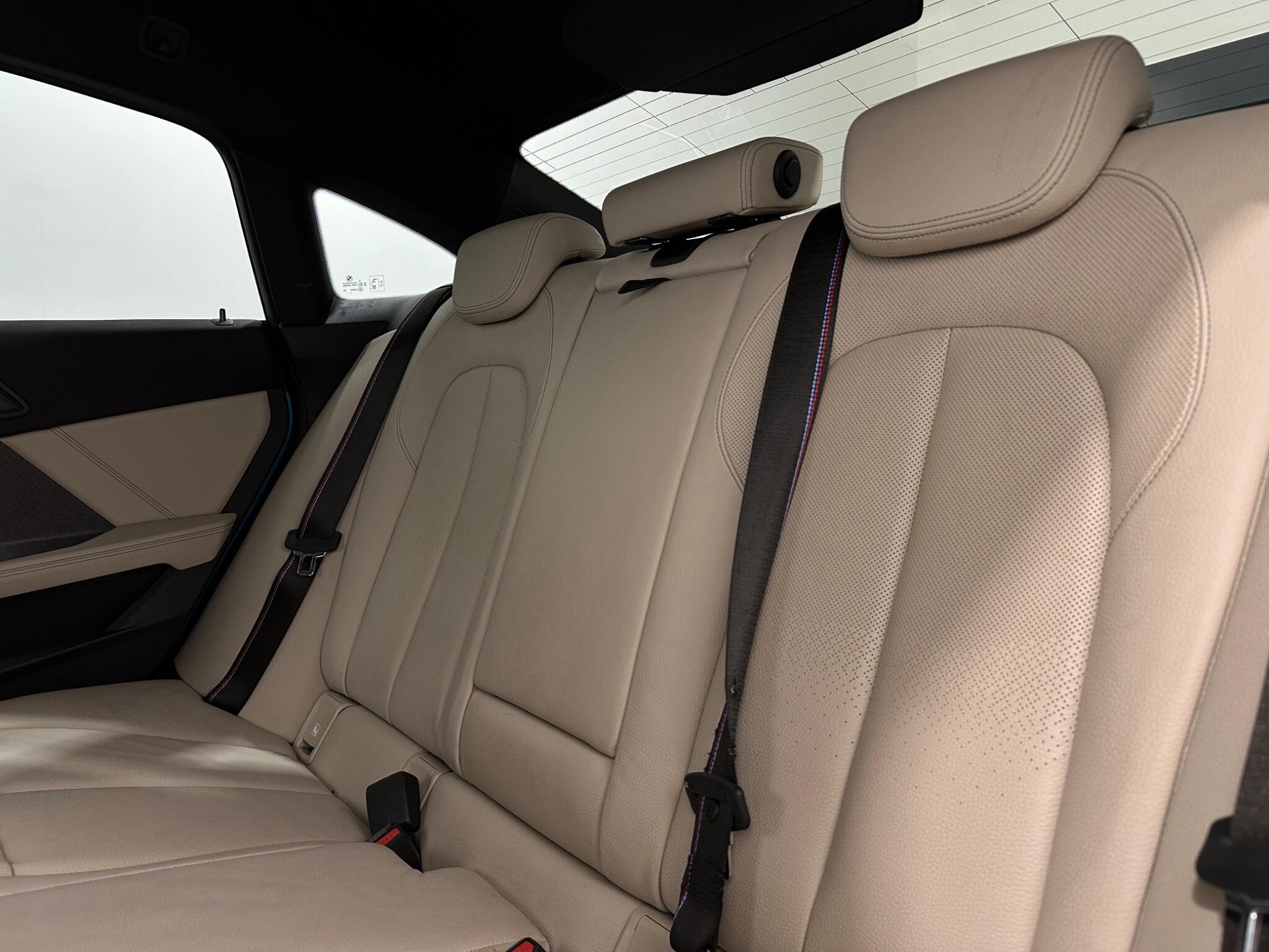 BMW 2 Series view 40