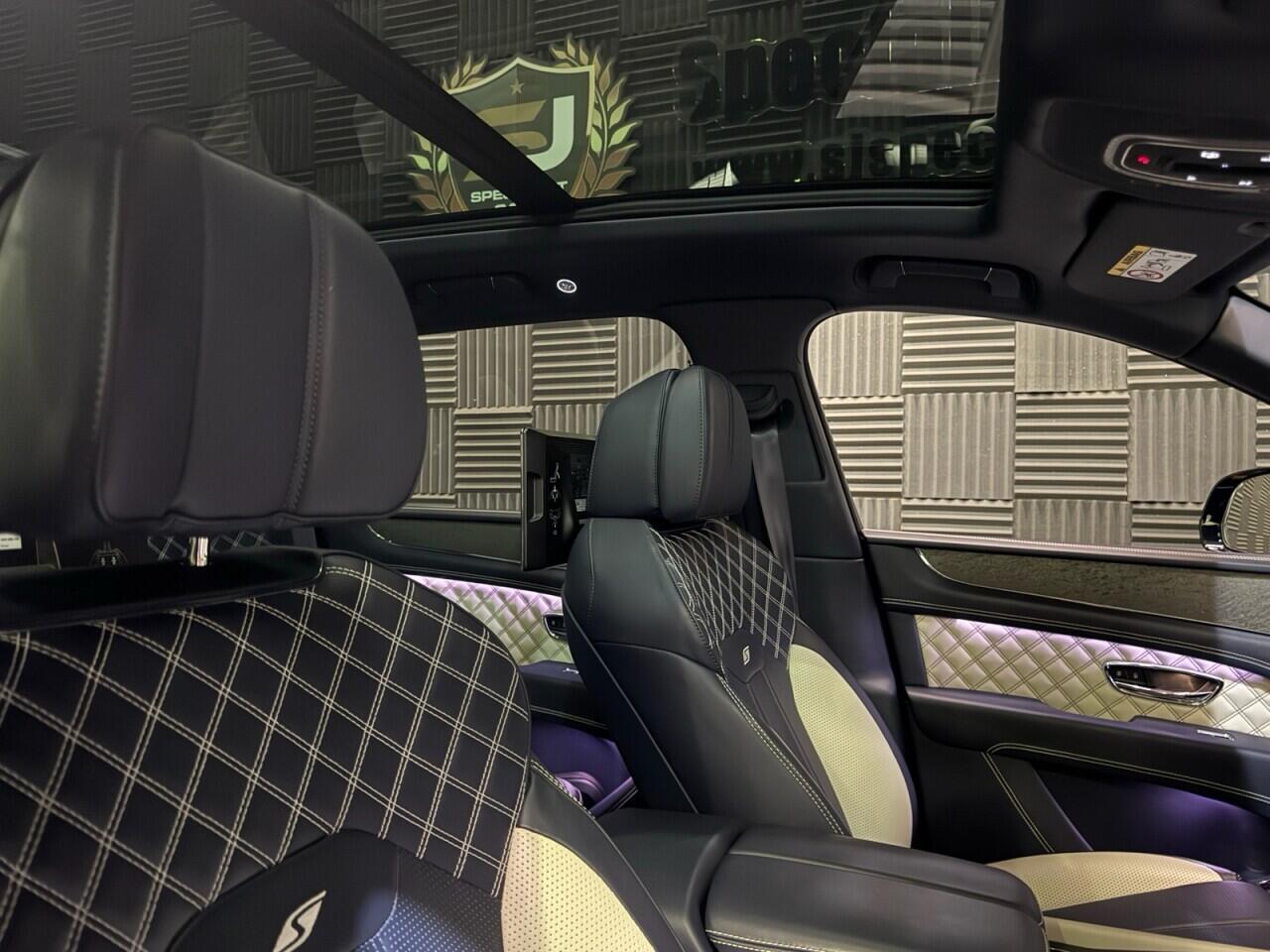 Bentley Bentayga view 11