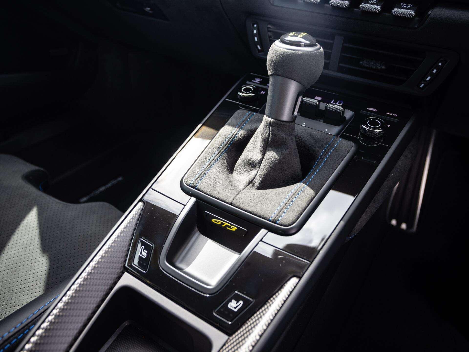 Porsche 911 view 23