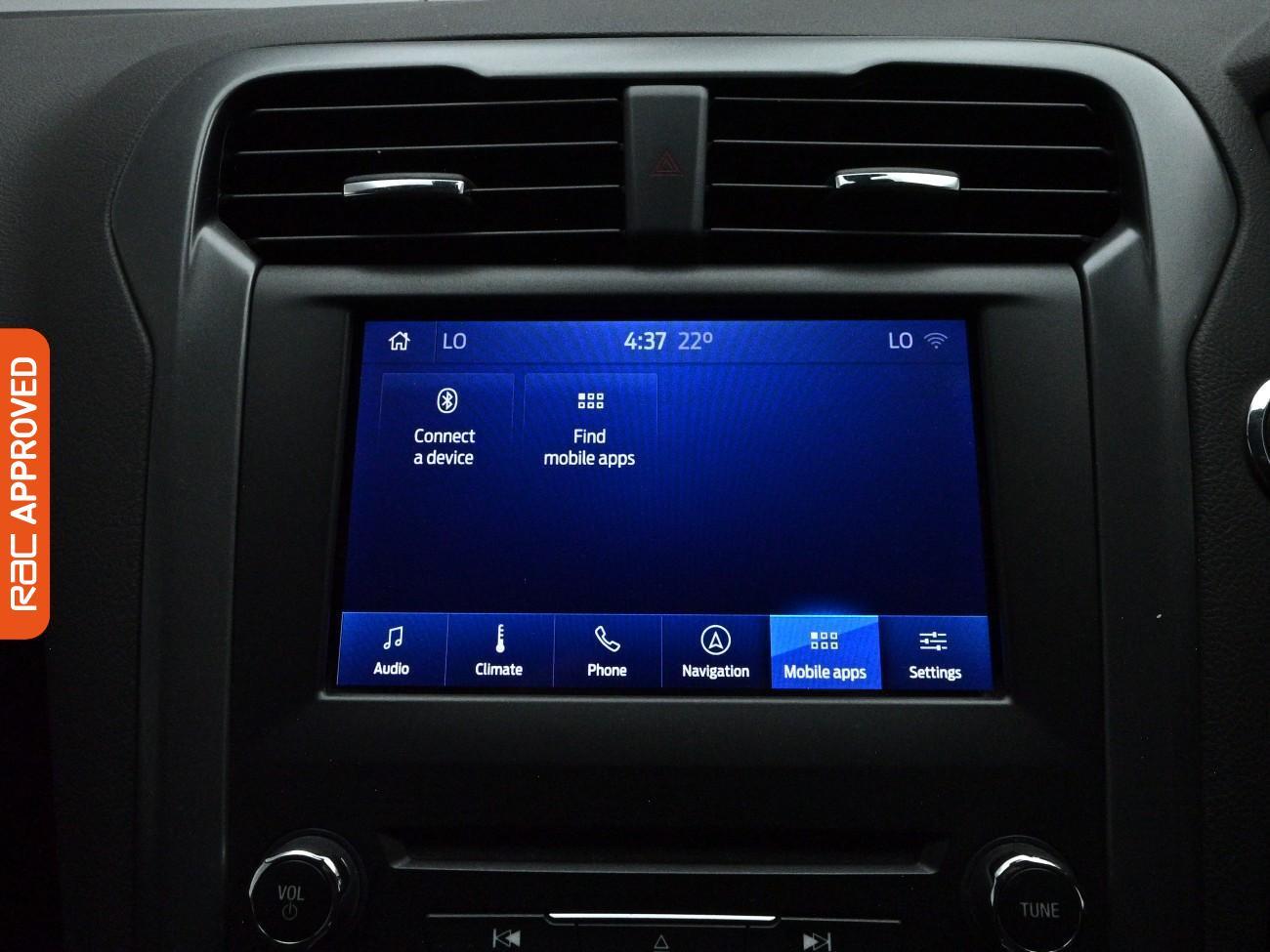 Ford Mondeo view 17