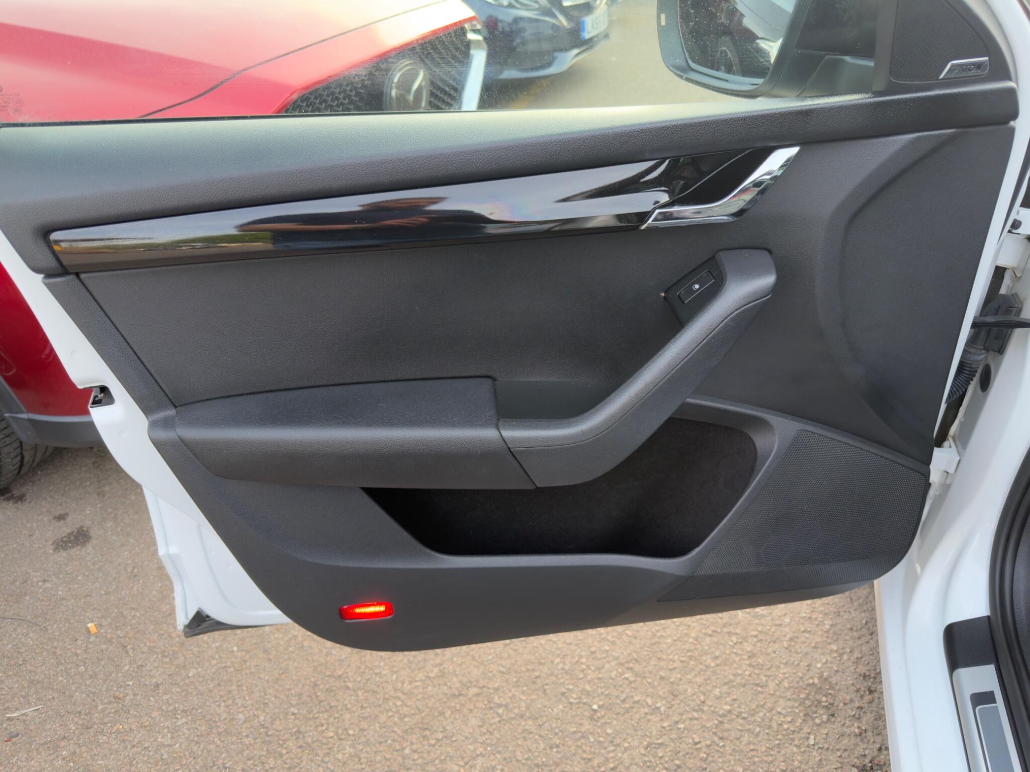 Skoda Octavia view 34