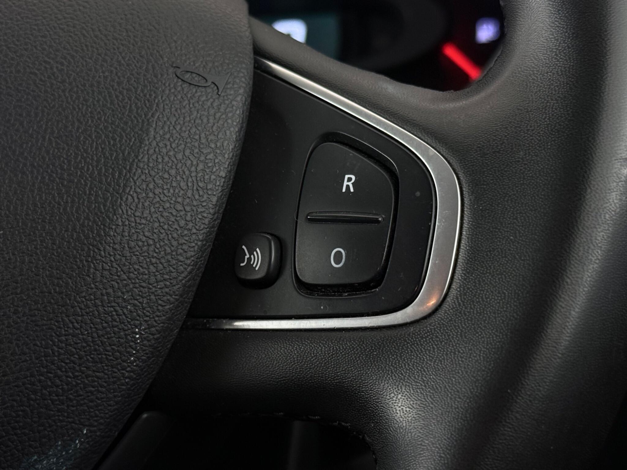 Renault Captur view 16