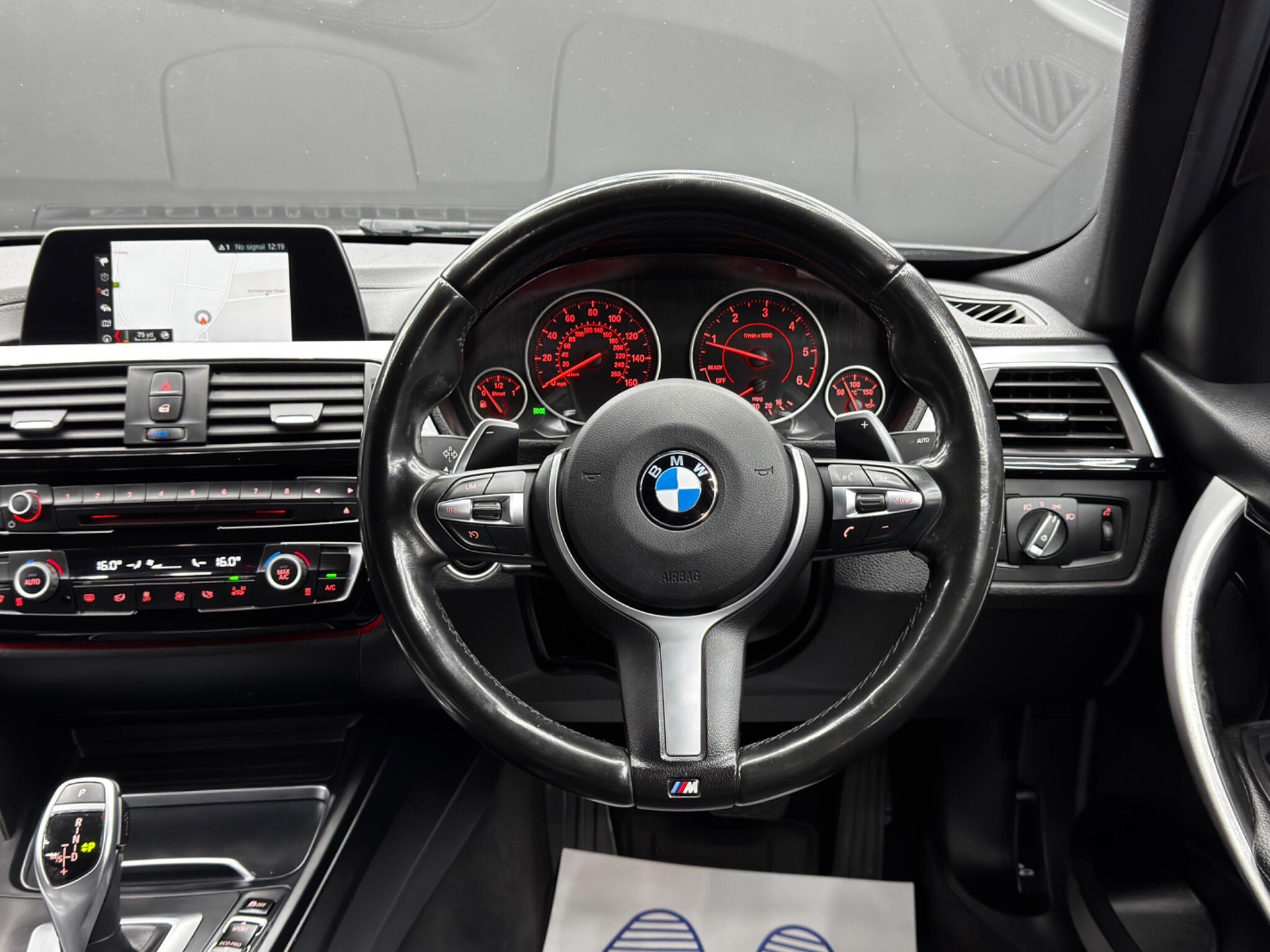 BMW 3 Series view 18