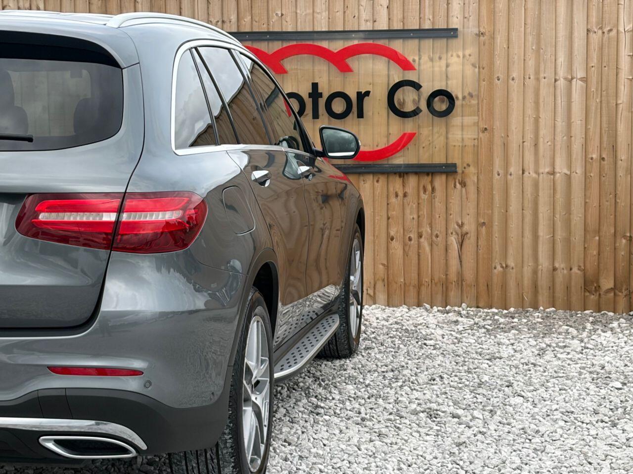 Mercedes-Benz GLC view 9