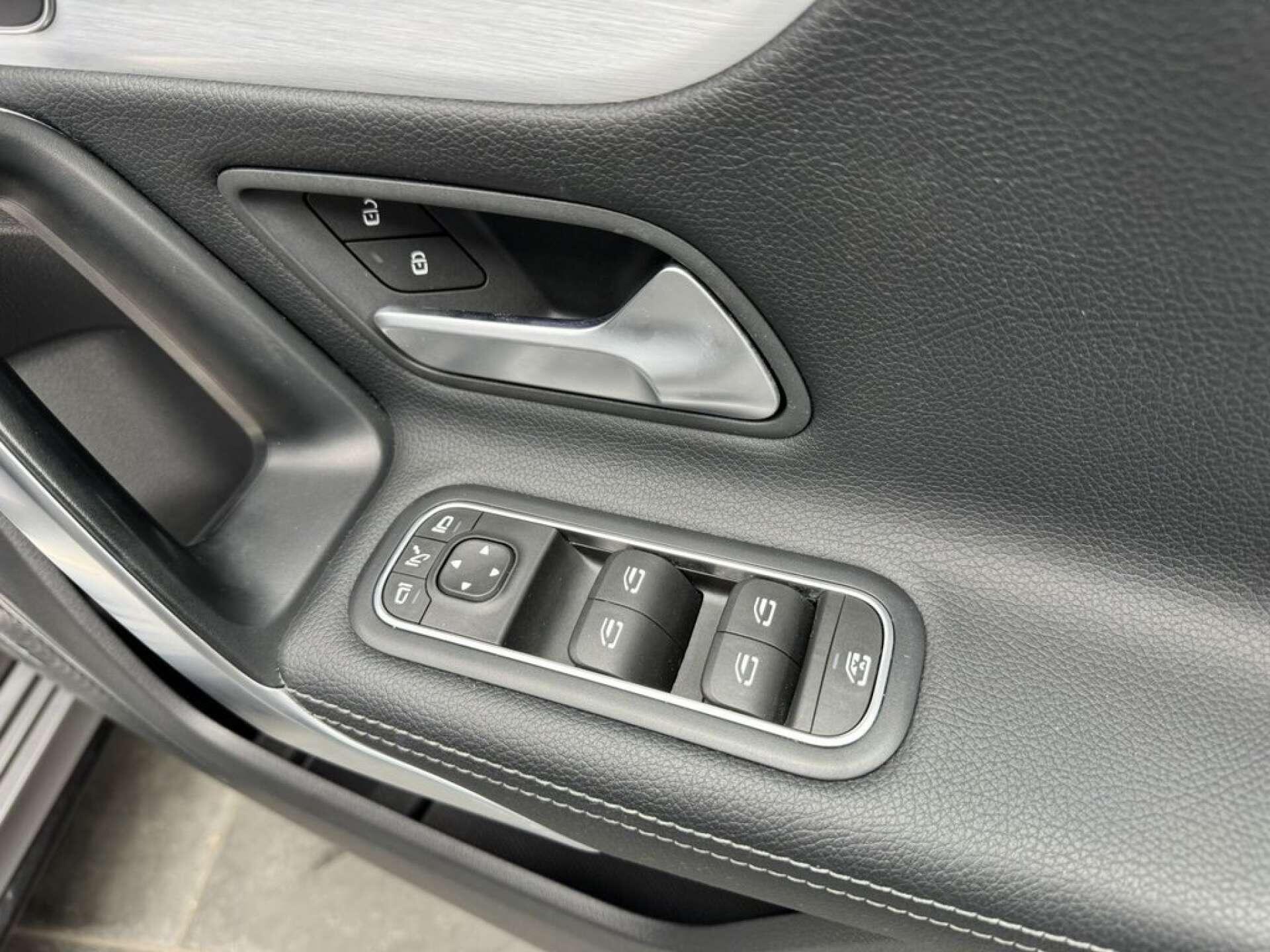 Mercedes-Benz A Class view 13