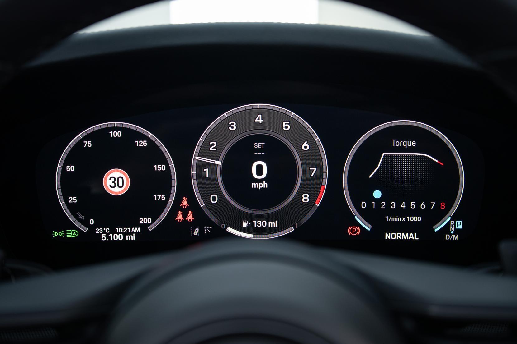 Porsche 911 view 16