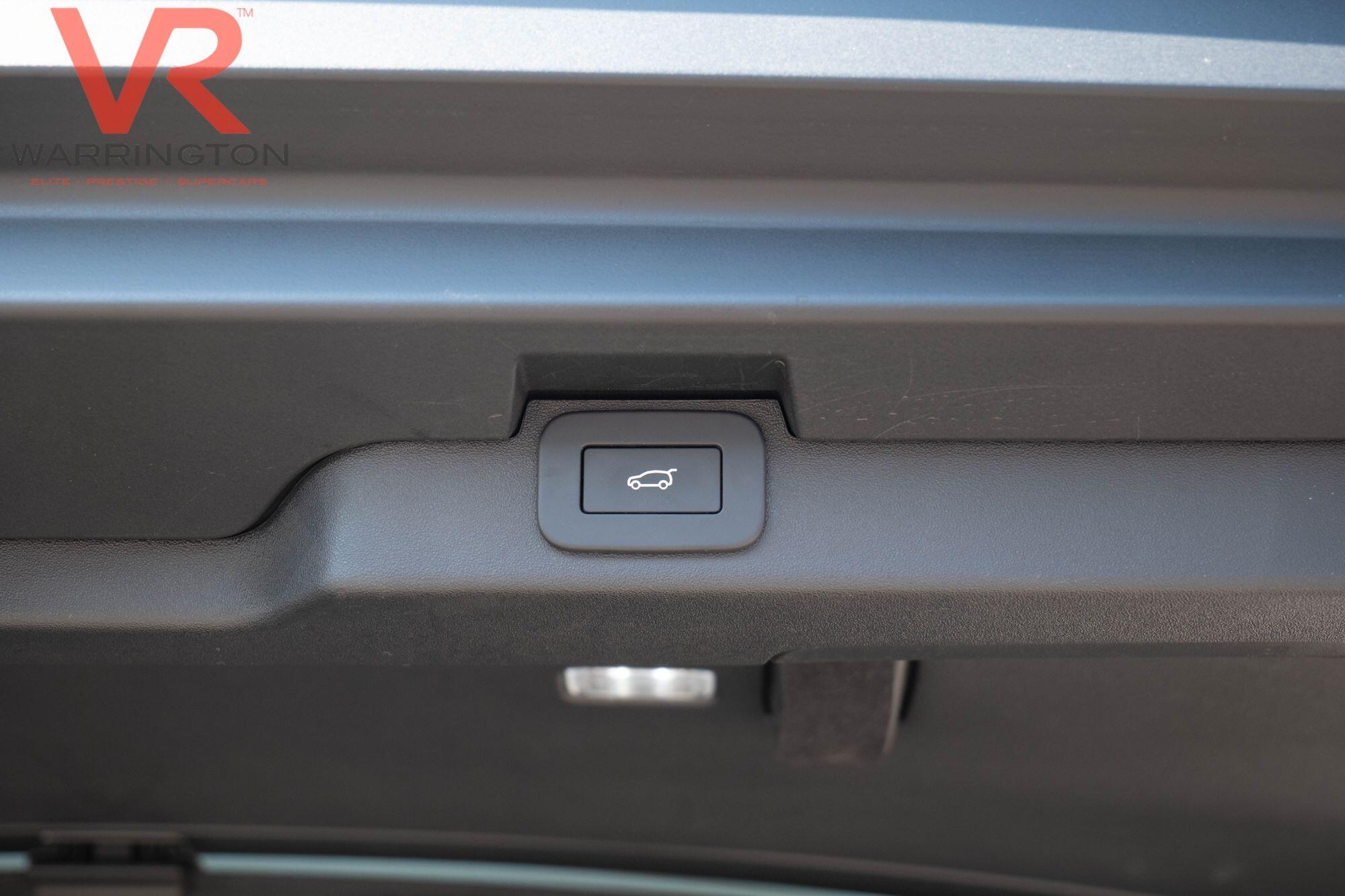 Land Rover Discovery 3 view 17