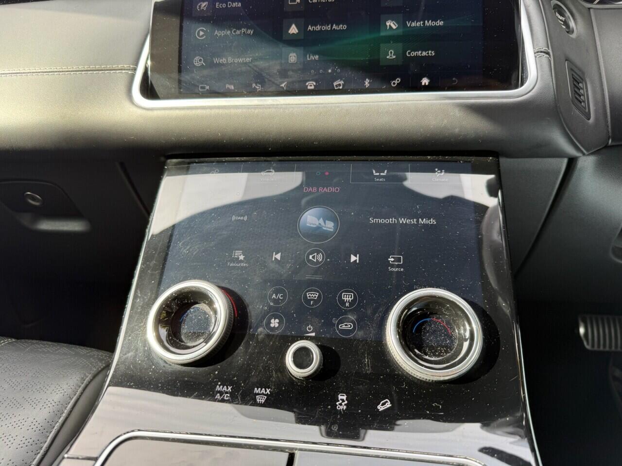 Land Rover Range Rover Velar view 34