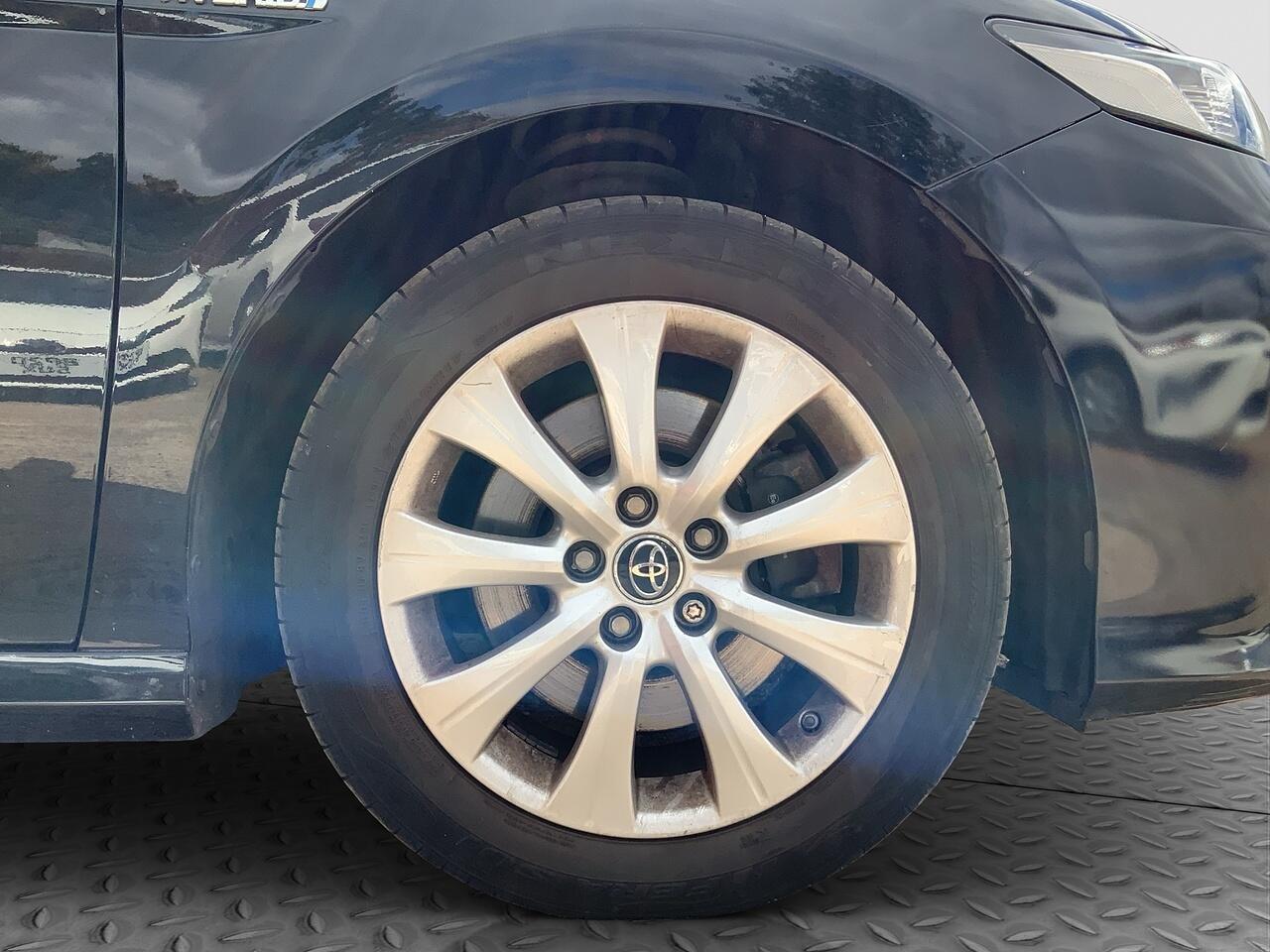 Toyota Camry view 21