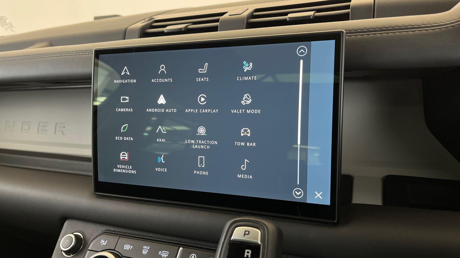 Land Rover Defender view 40