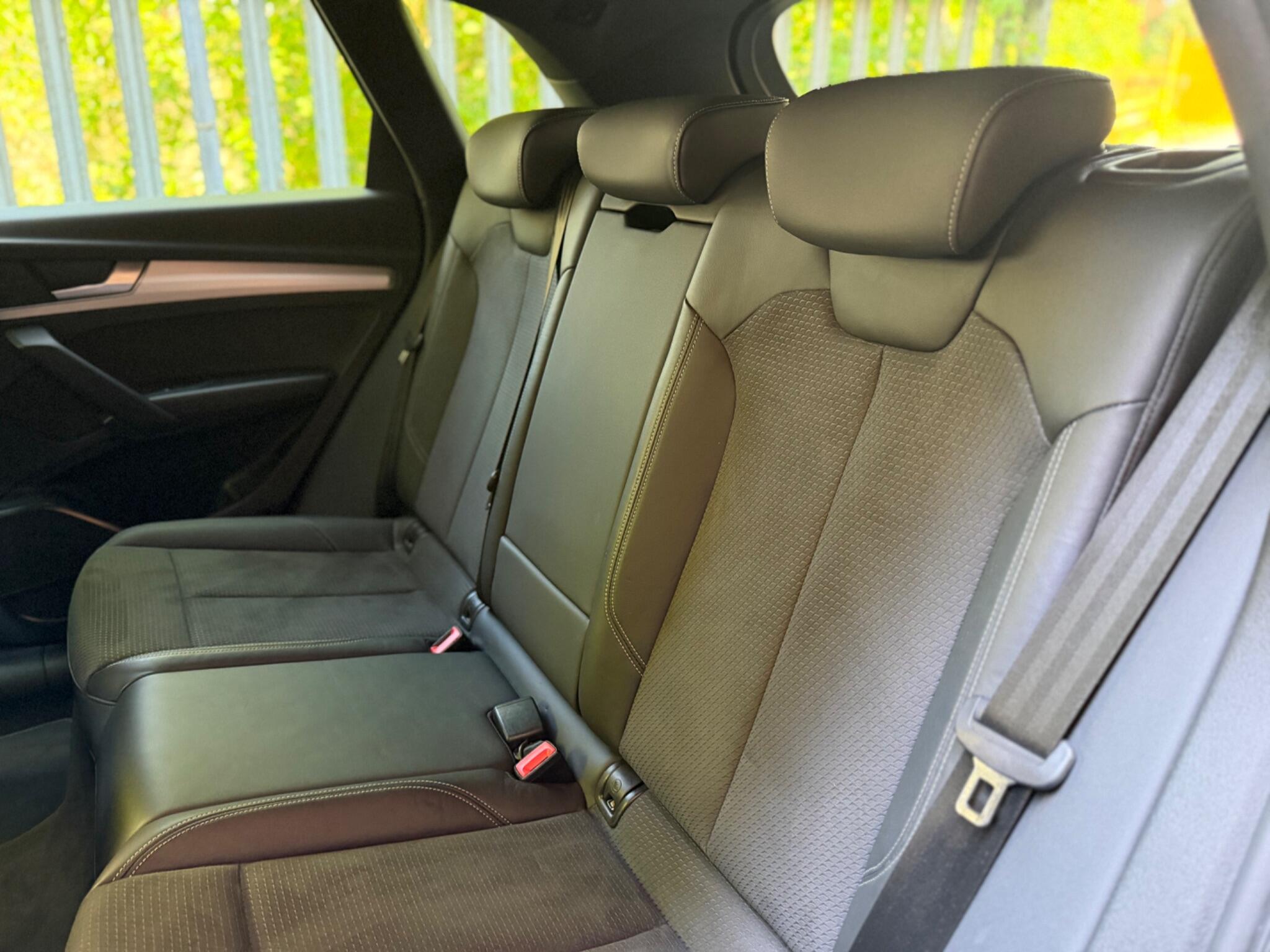 Audi Q5 view 23