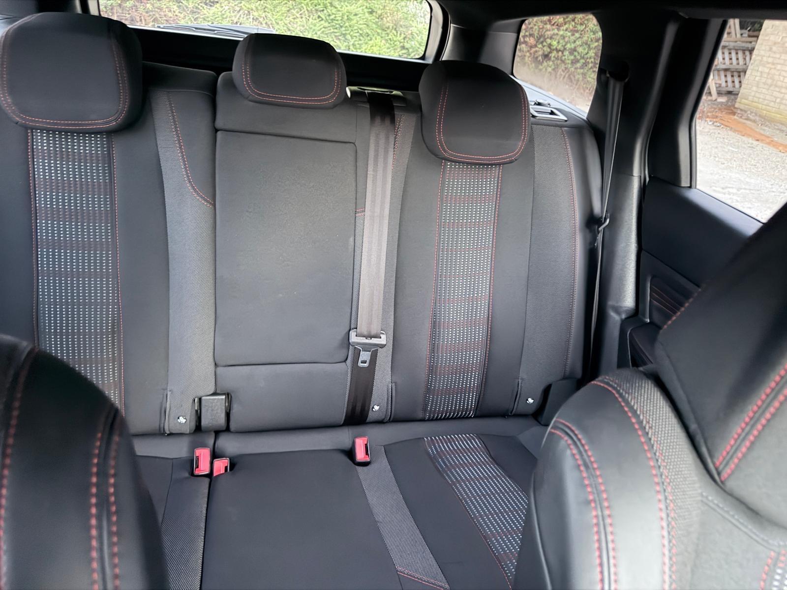 Peugeot 308 view 13