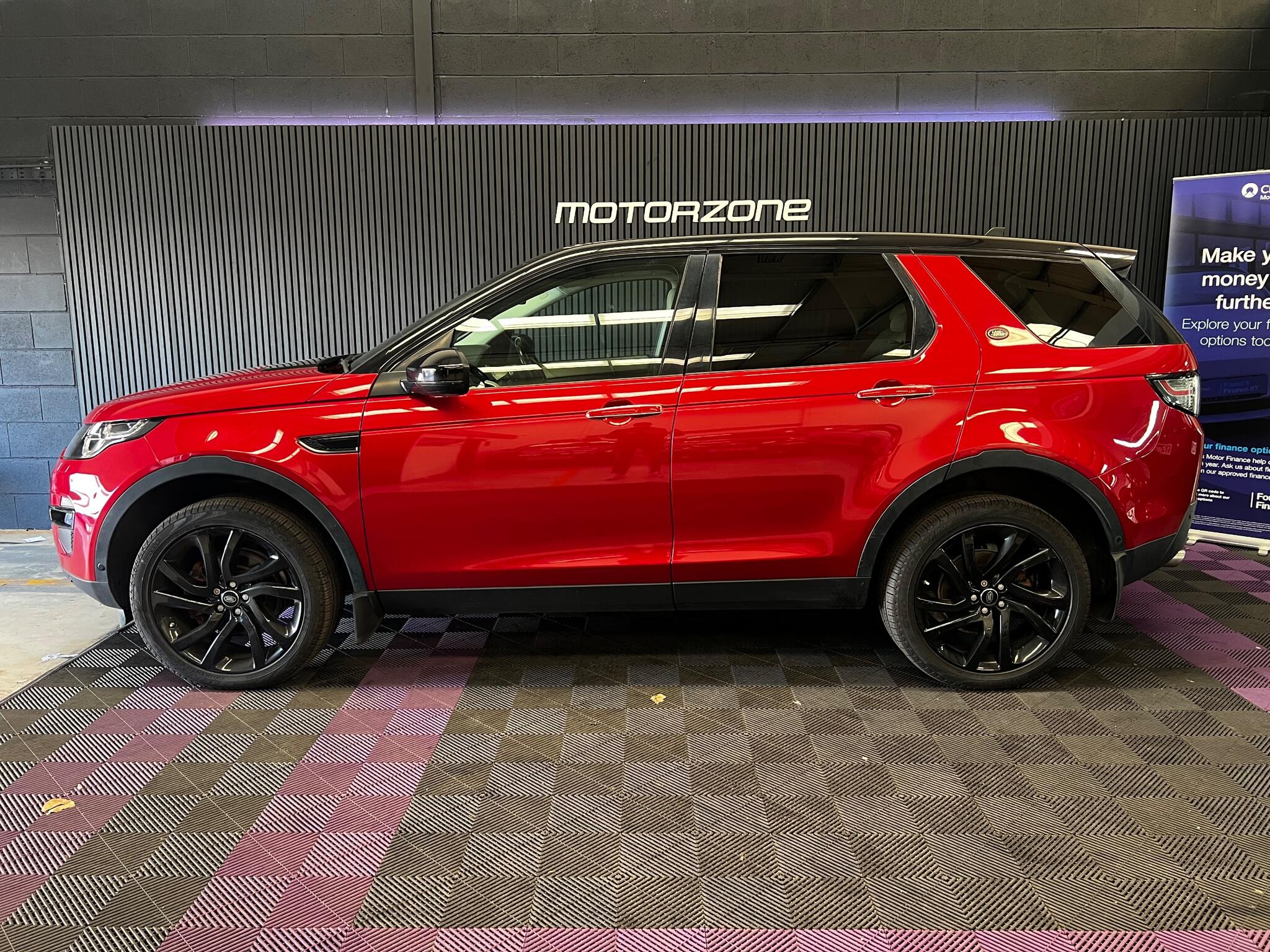 Land Rover Discovery Sport view 15