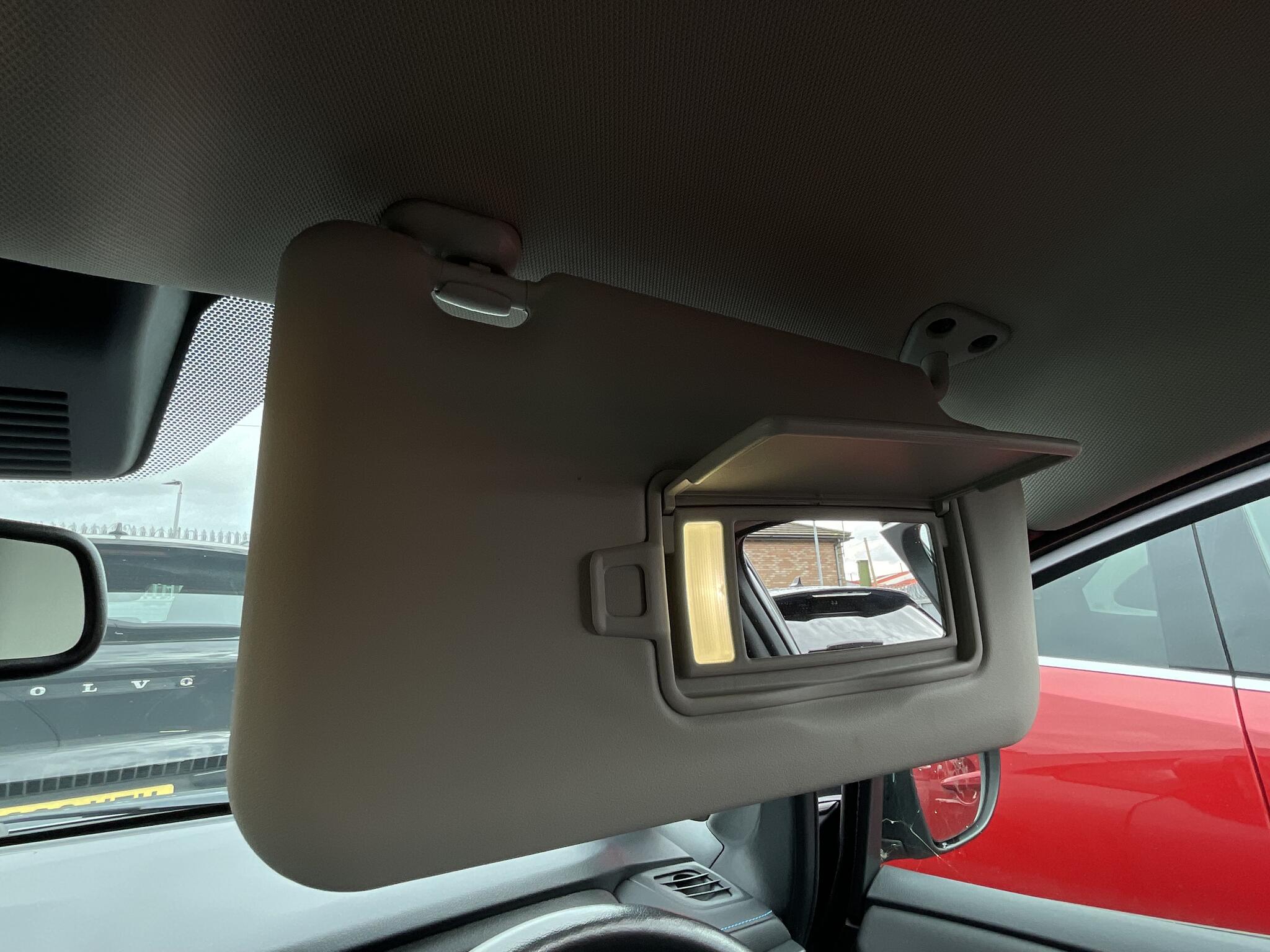 Nissan Leaf view 28