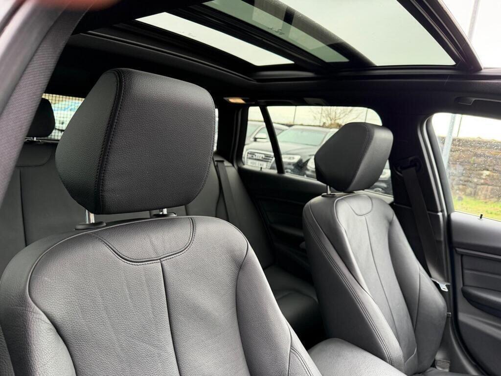 BMW 3 Series view 21