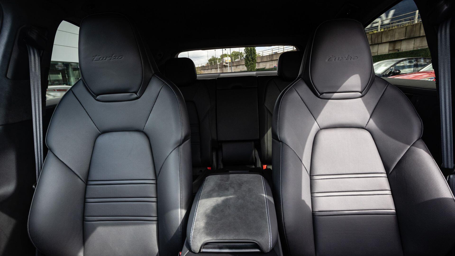 Porsche Cayenne view 13