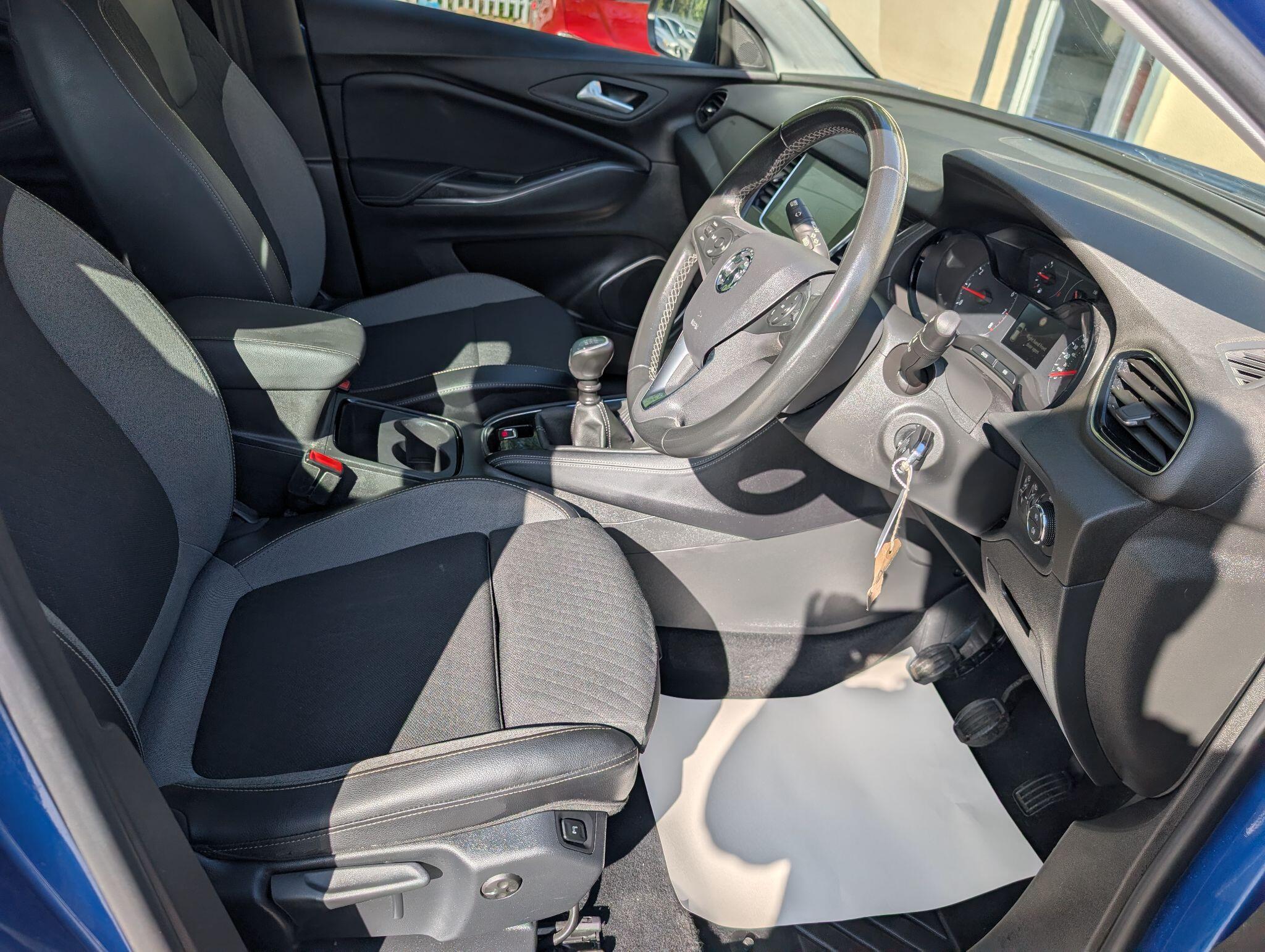 Vauxhall Grandland X view 14