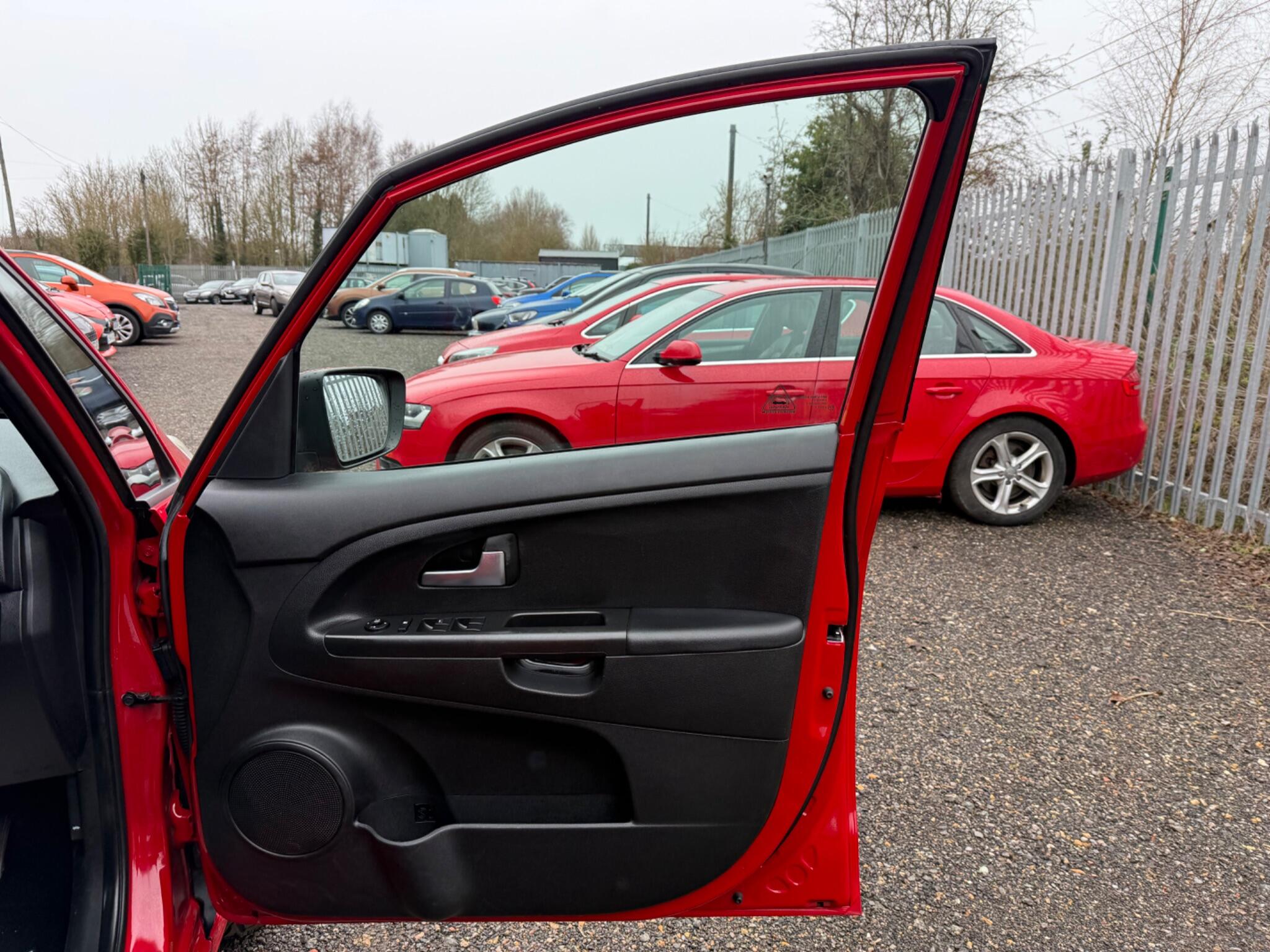 2010 Kia Venga image 7