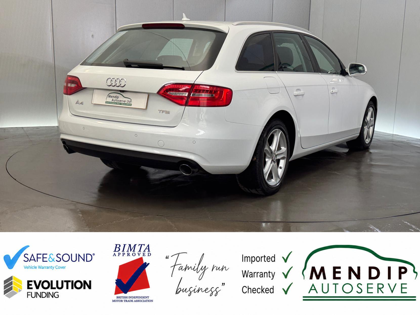 Audi A4 Avant view 31