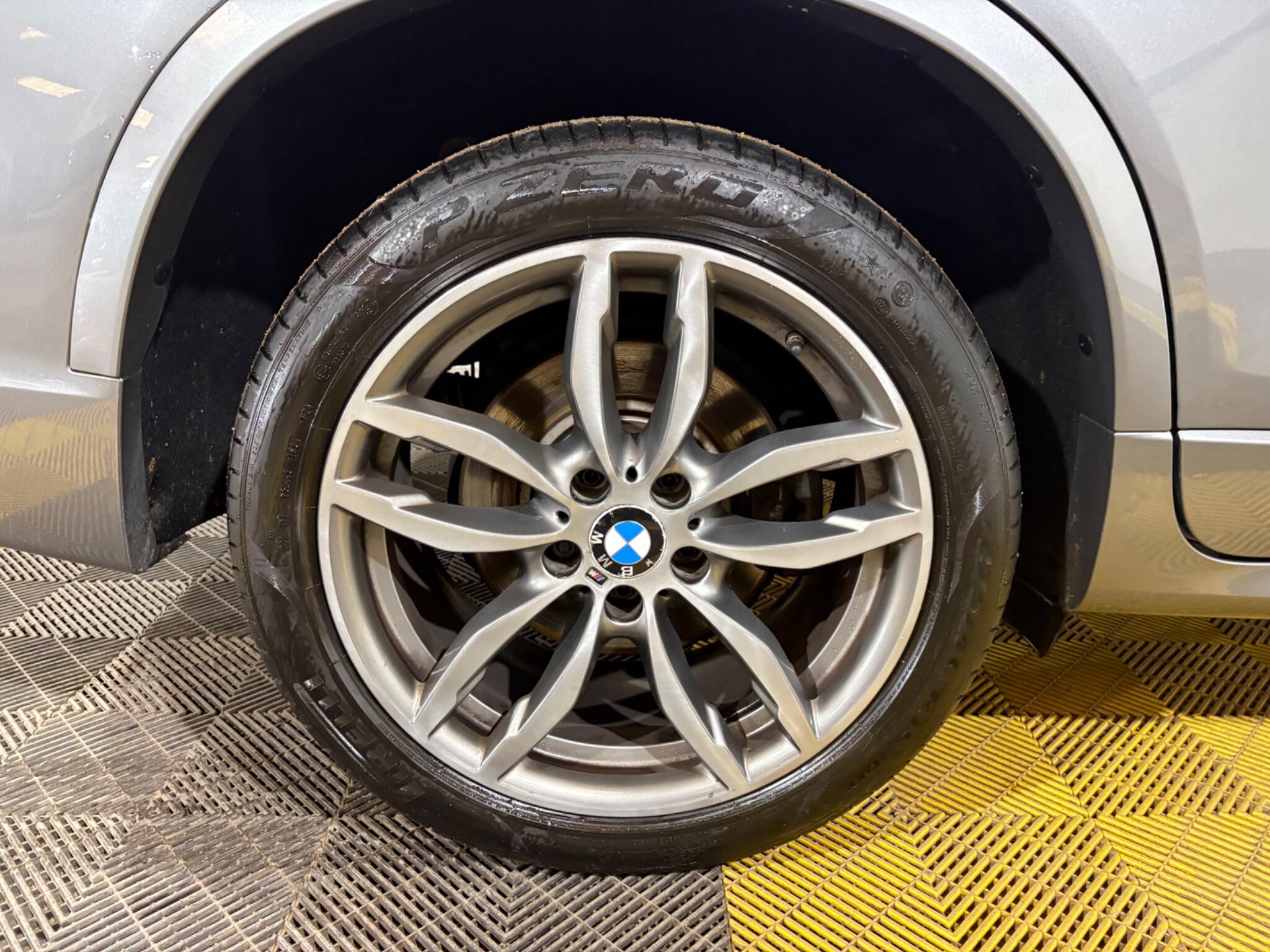 BMW X3 view 45