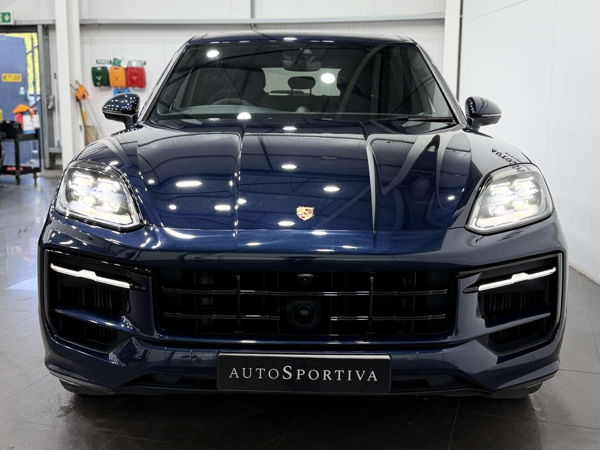 Porsche Cayenne view 6