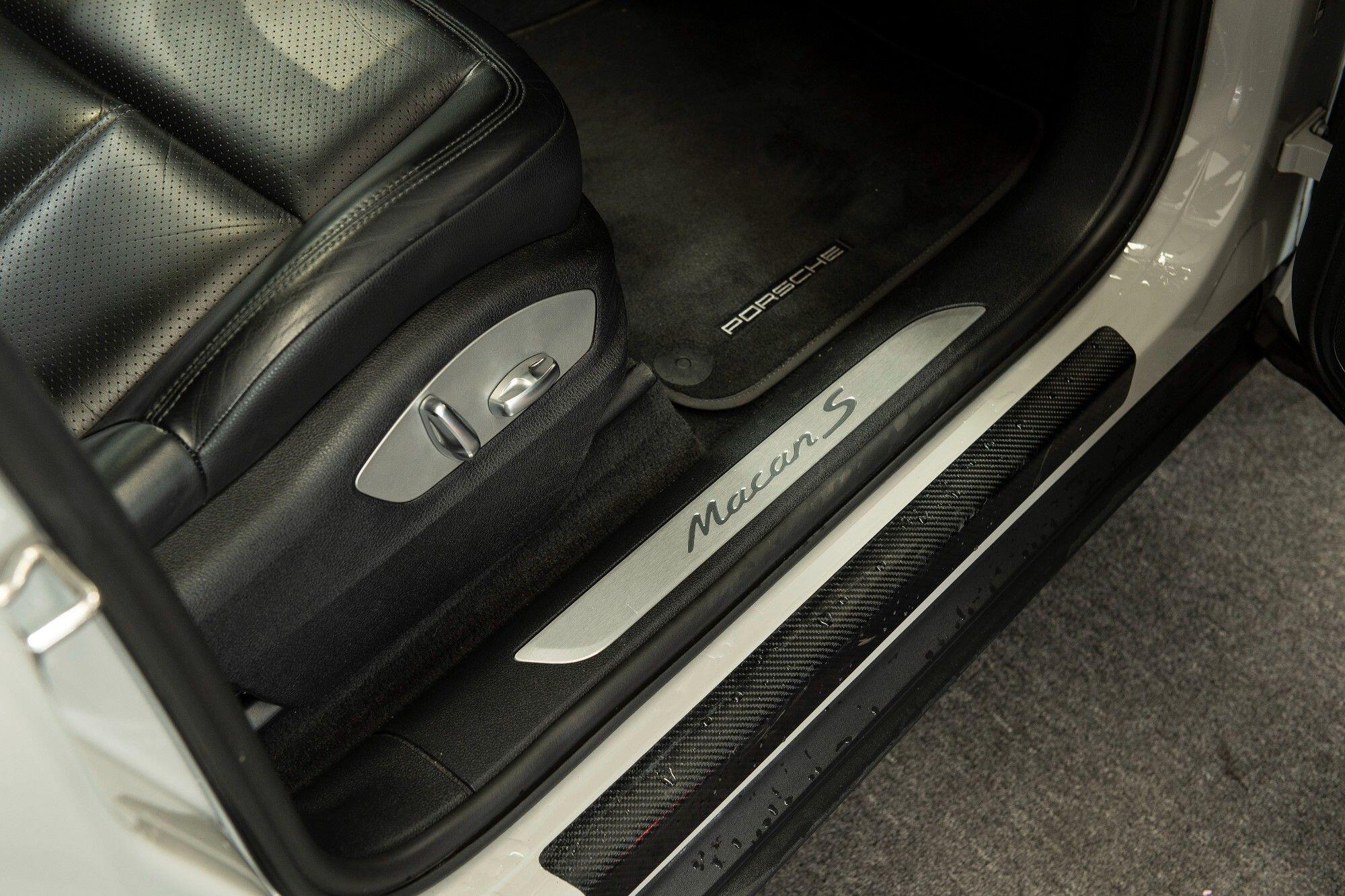 Porsche Macan view 8