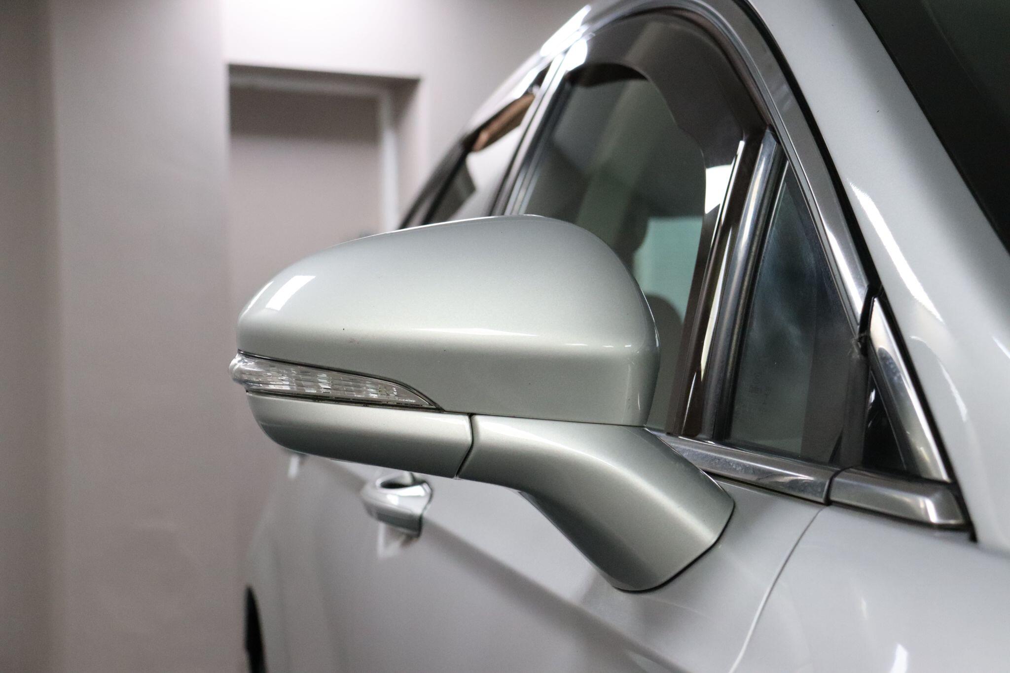 Ford Mondeo view 33