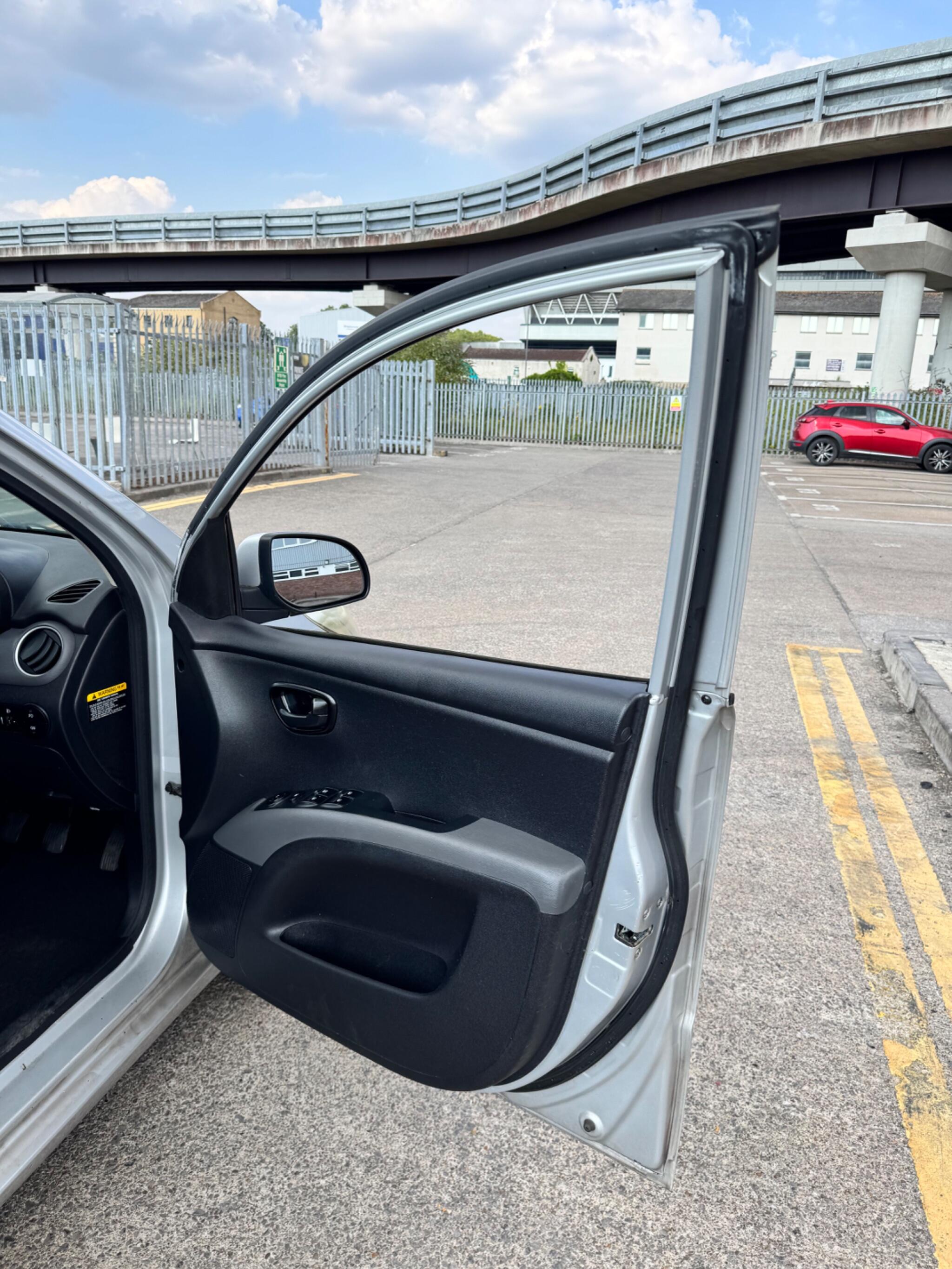 Hyundai I10 view 35
