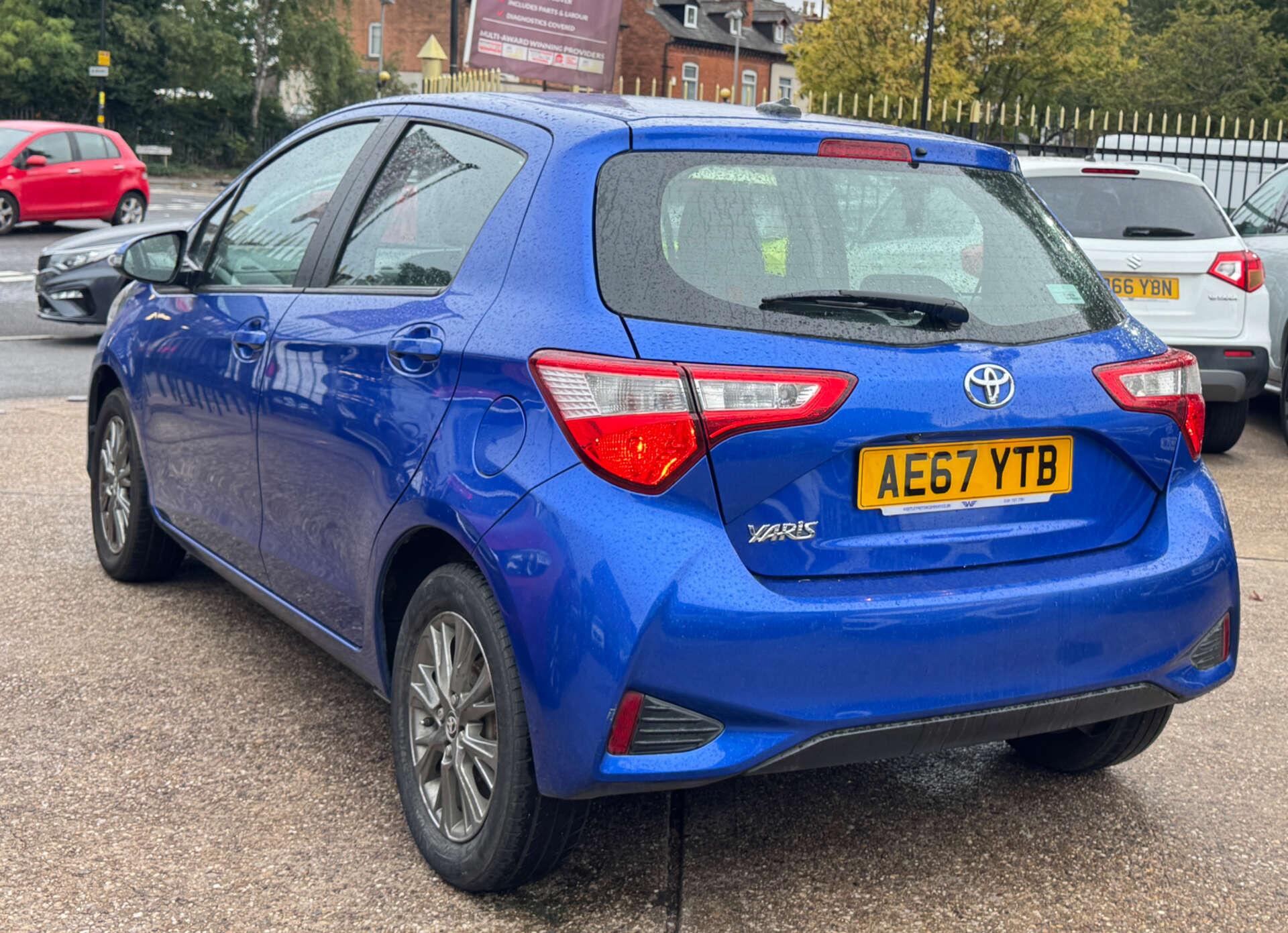 Toyota Yaris view 8