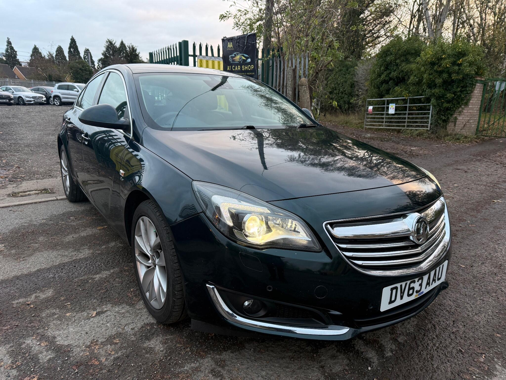 2013 Vauxhall Insignia image 1