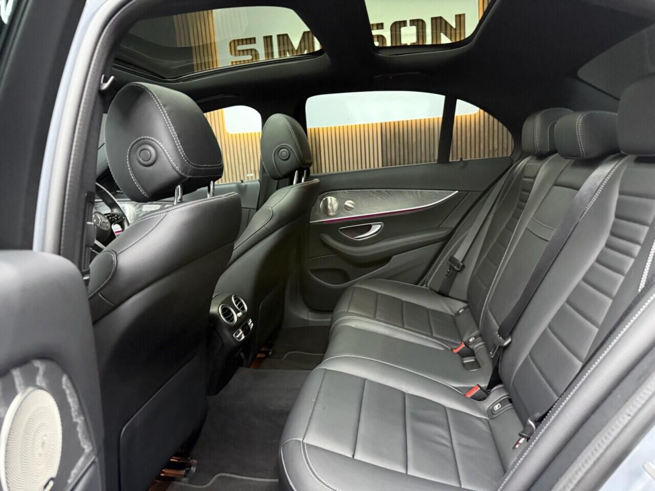 Mercedes-Benz E-Class view 46