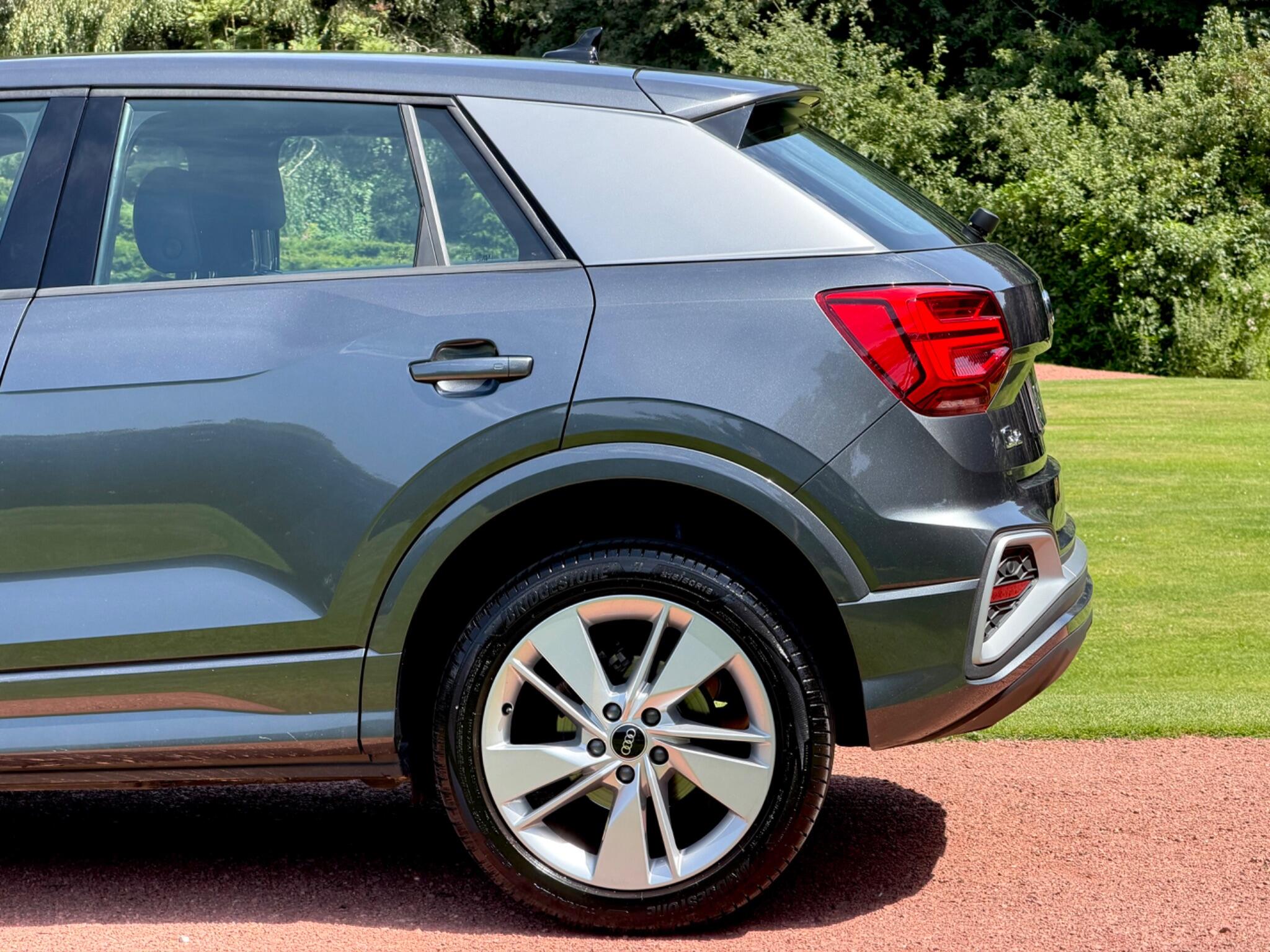 Audi Q2 view 28