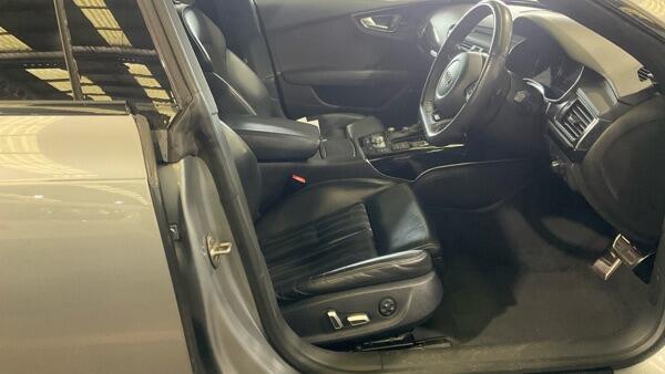 Audi A7 view 3