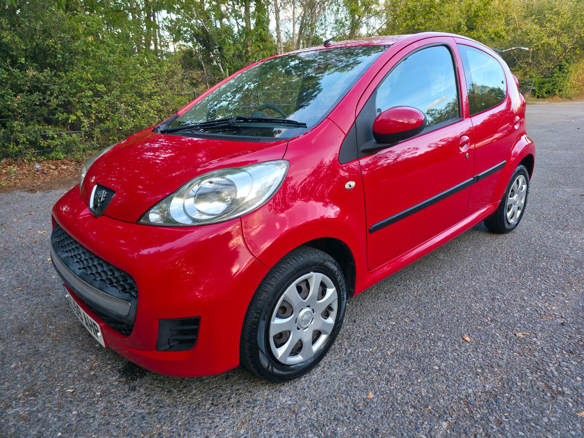 Peugeot 107 view 3