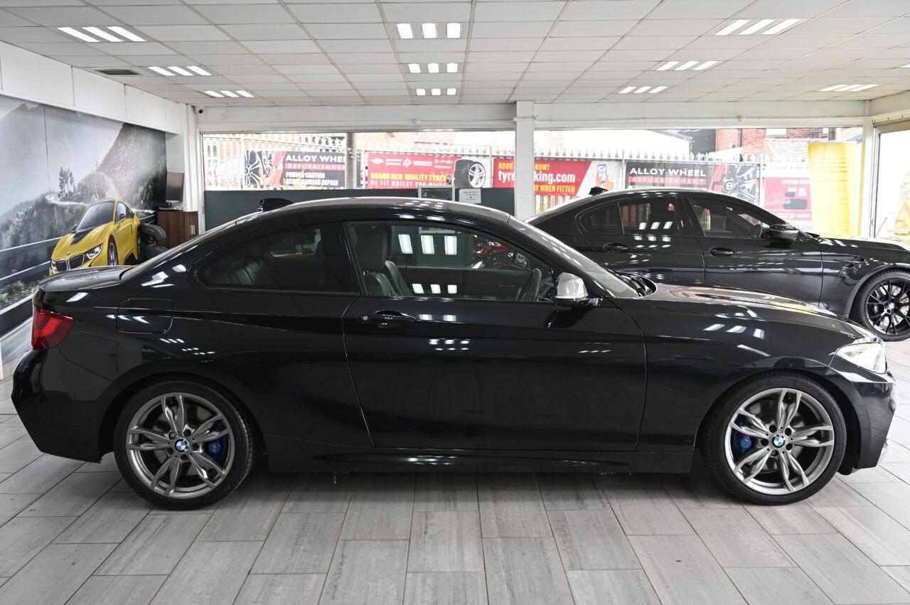 BMW 2 Series view 3