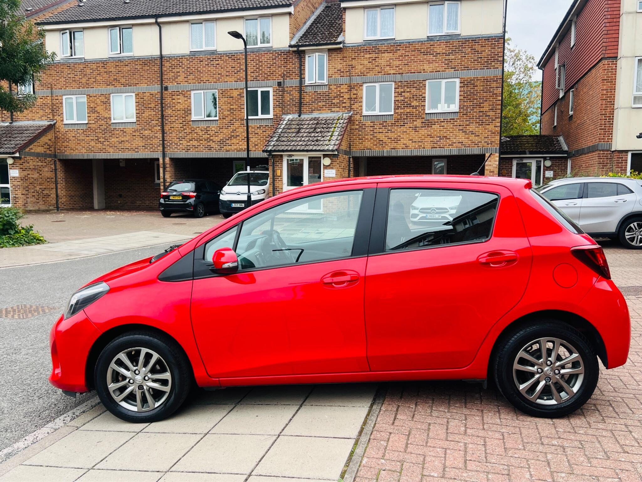 Toyota Yaris view 21